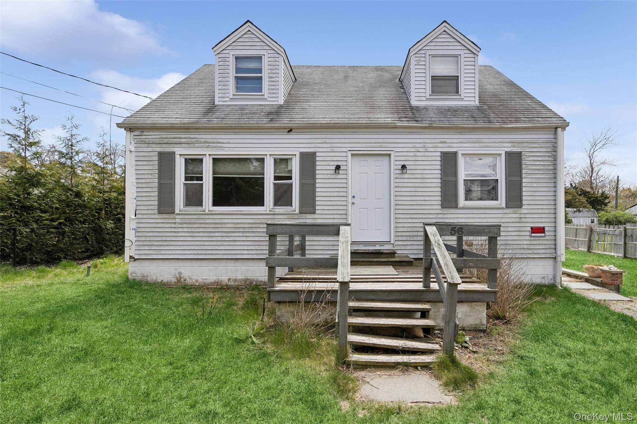 Casa de 3 Dormitorios en Venta en Hampton Bays - Nueva York - EE. UU. - 1