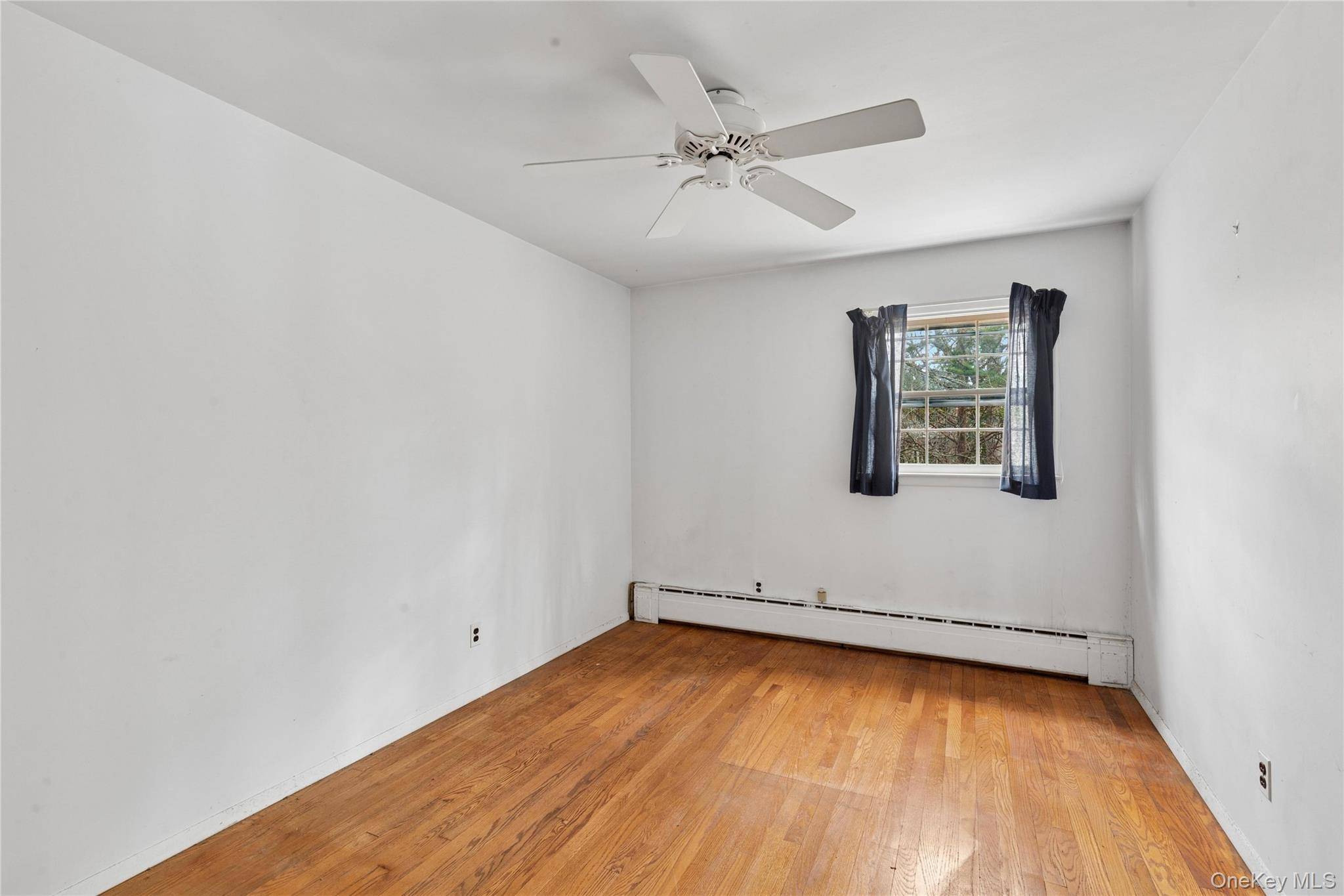 Casa de 3 Dormitorios en Venta en Hampton Bays - Nueva York - EE. UU. - 7