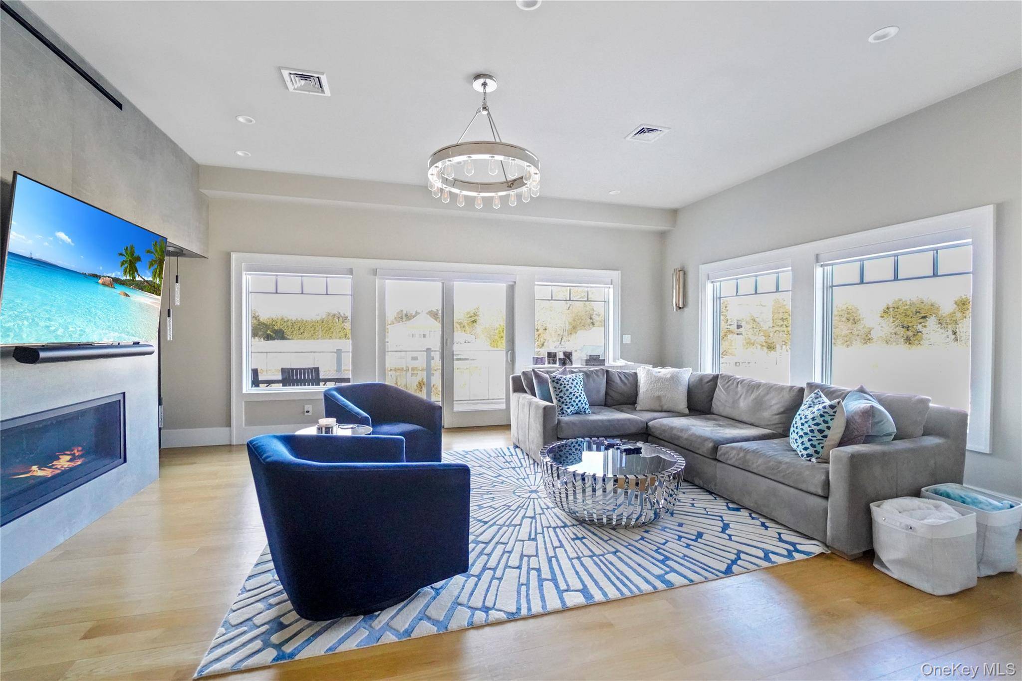 Casa de 3 Dormitorios en Venta en Hampton Bays - Nueva York - EE. UU. - 4