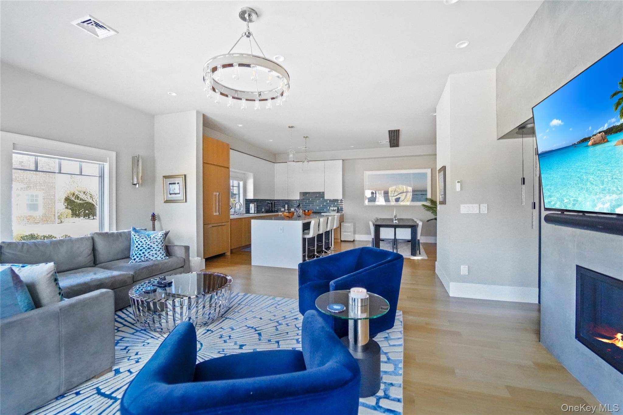 Casa de 3 Dormitorios en Venta en Hampton Bays - Nueva York - EE. UU. - 8