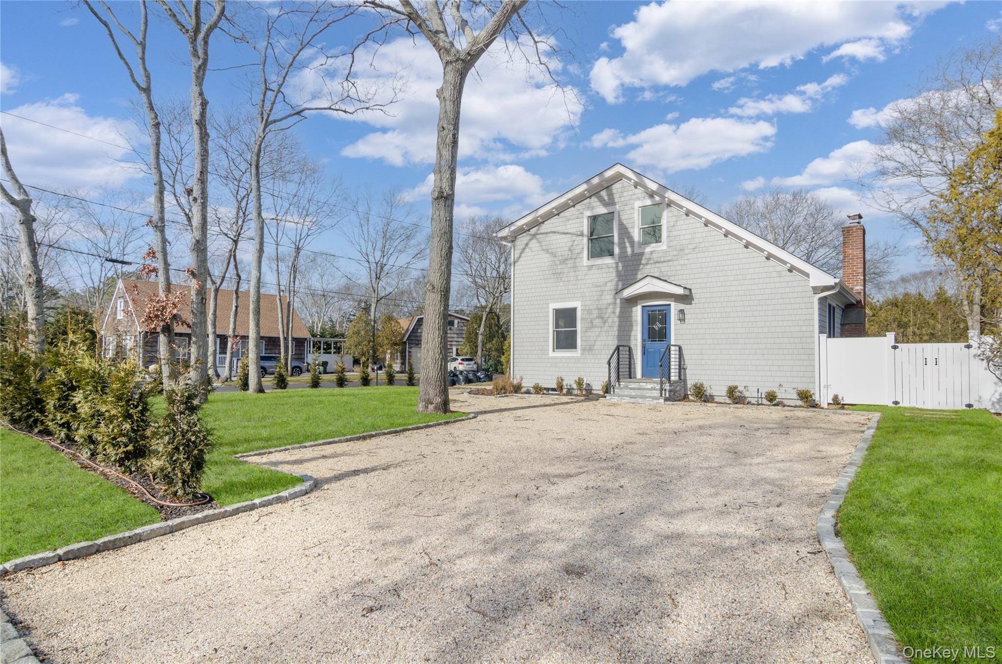 Casa de 3 Dormitorios en Venta en Hampton Bays - Nueva York - EE. UU. - 3