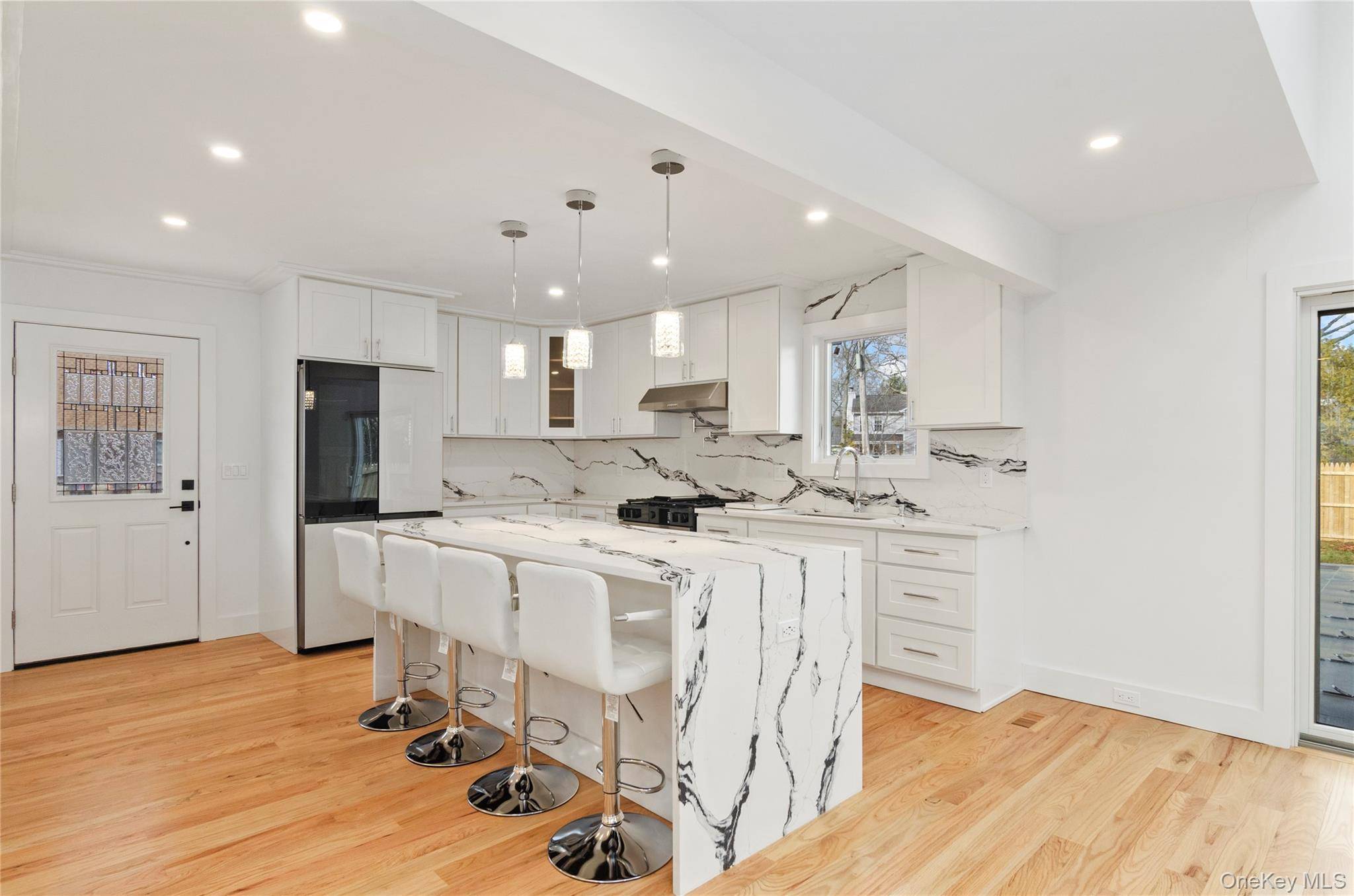 Casa de 3 Dormitorios en Venta en Hampton Bays - Nueva York - EE. UU. - 5