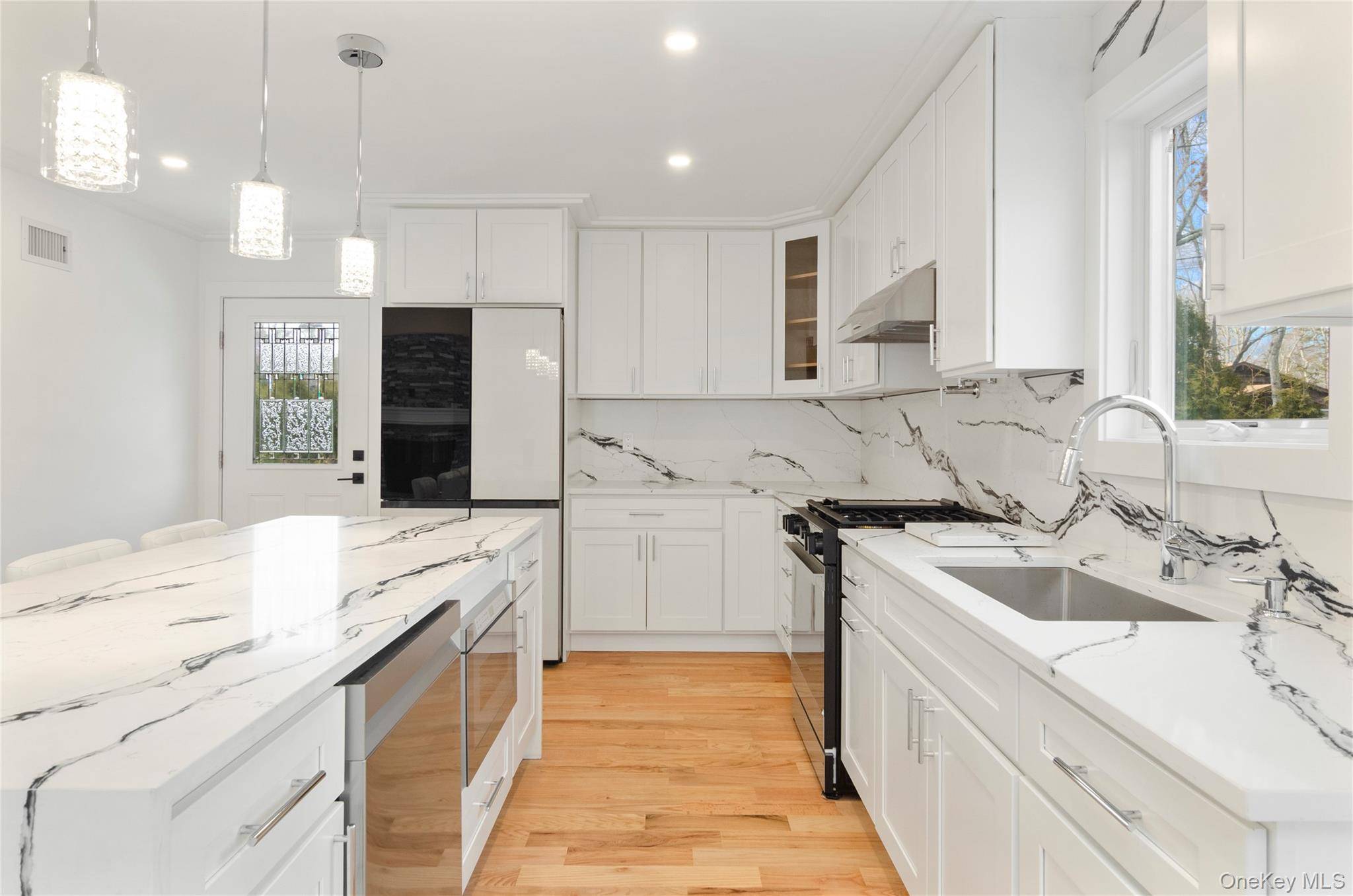 Casa de 3 Dormitorios en Venta en Hampton Bays - Nueva York - EE. UU. - 7