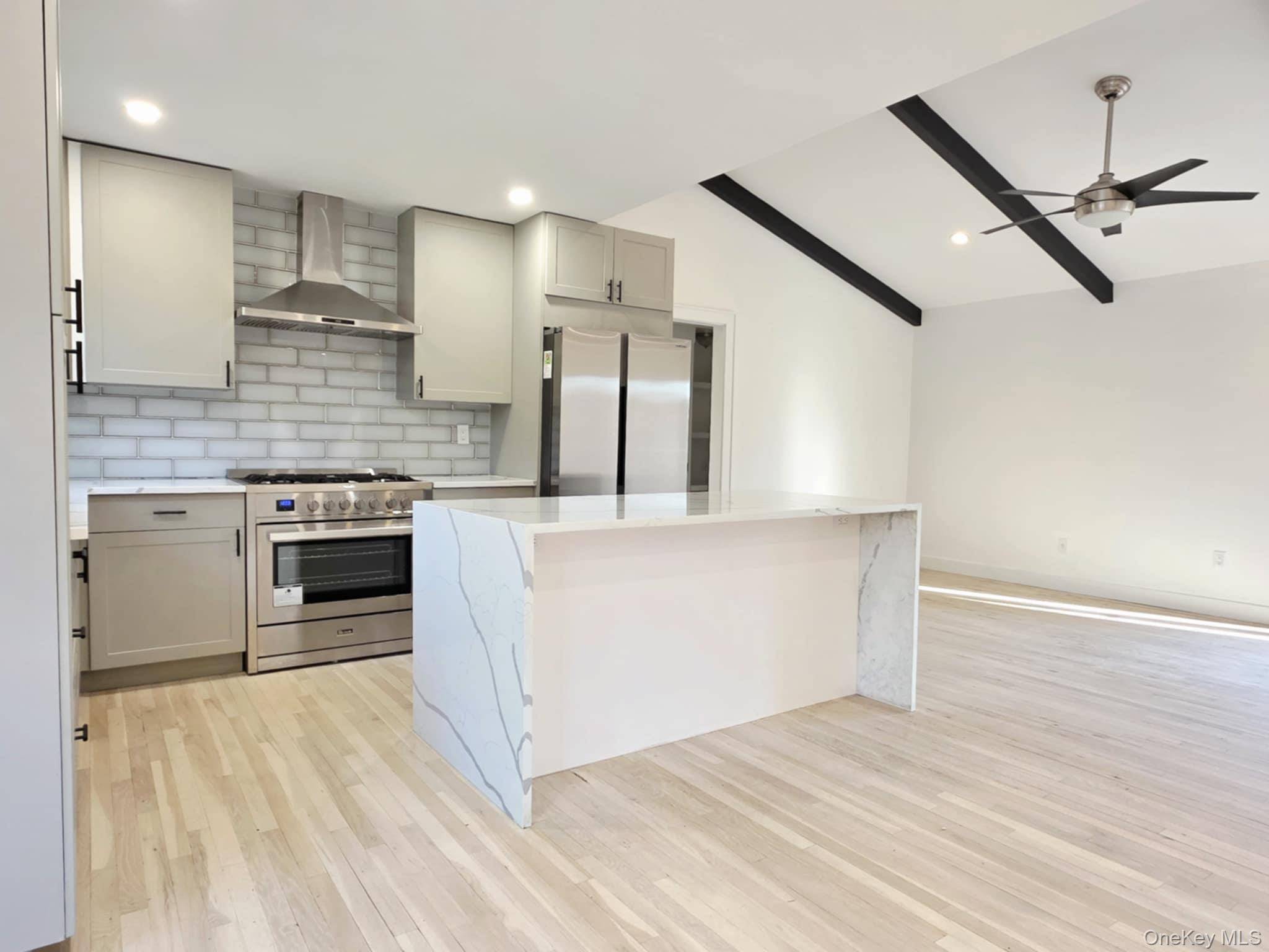 Casa de 3 Dormitorios en Venta en Hampton Bays - Nueva York - EE. UU. - 5