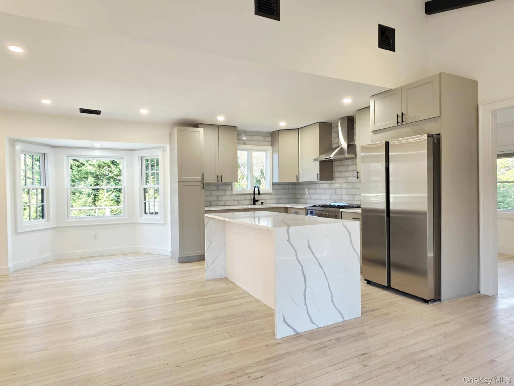 Casa de 3 Dormitorios en Venta en Hampton Bays - Nueva York - EE. UU. - 7