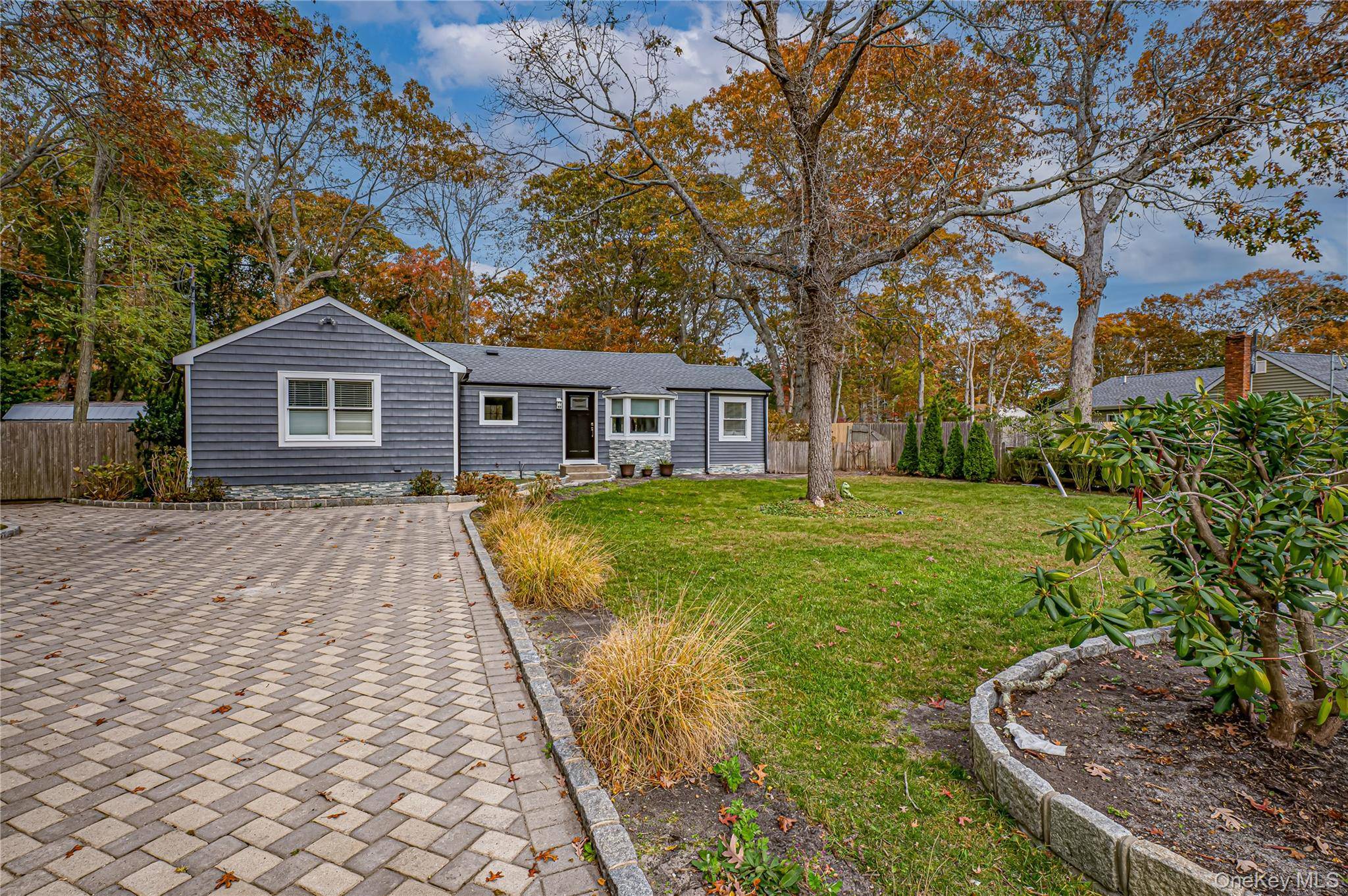 Casa de 3 Dormitorios en Venta en Hampton Bays - Nueva York - EE. UU. - 2