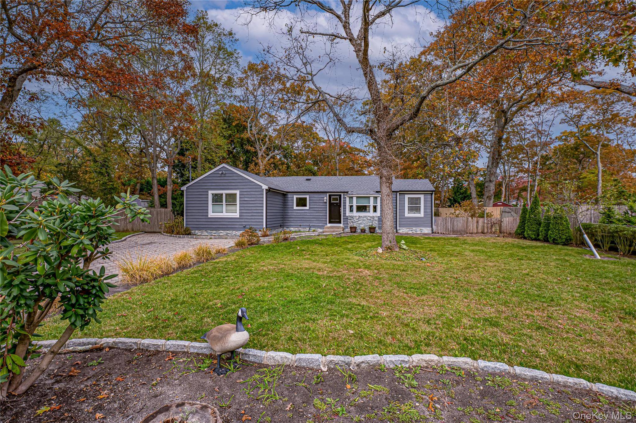 Casa de 3 Dormitorios en Venta en Hampton Bays - Nueva York - EE. UU. - 3