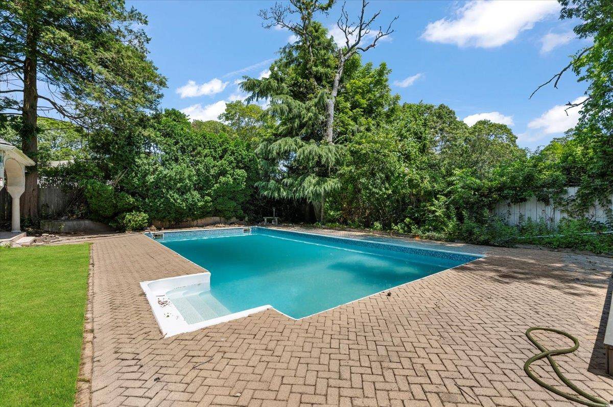 Casa de 3 Dormitorios en Venta en Hampton Bays - Nueva York - EE. UU. - 3