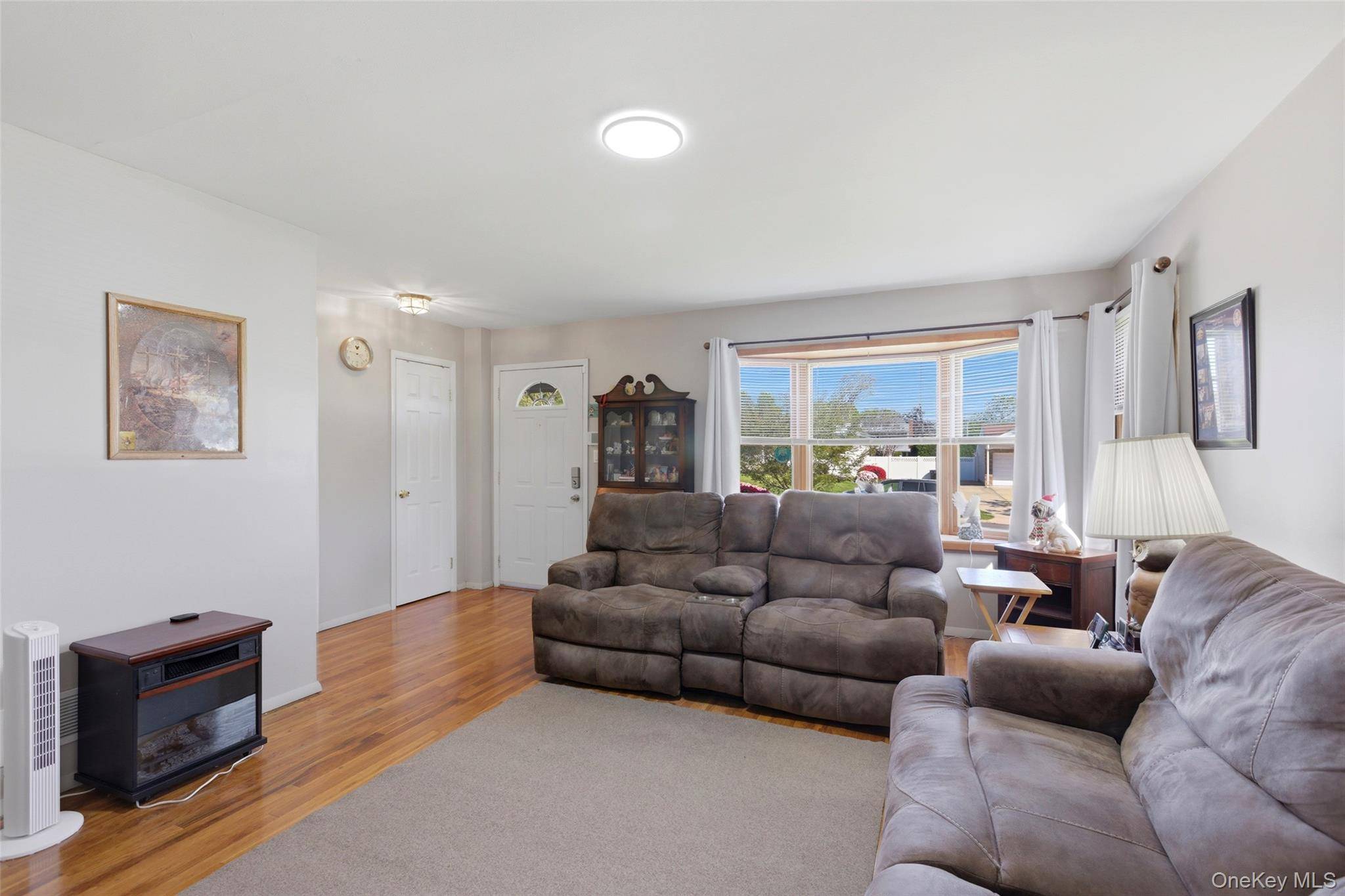 Casa de 3 Dormitorios en Venta en Hauppauge - Nueva York - EE. UU. - 3