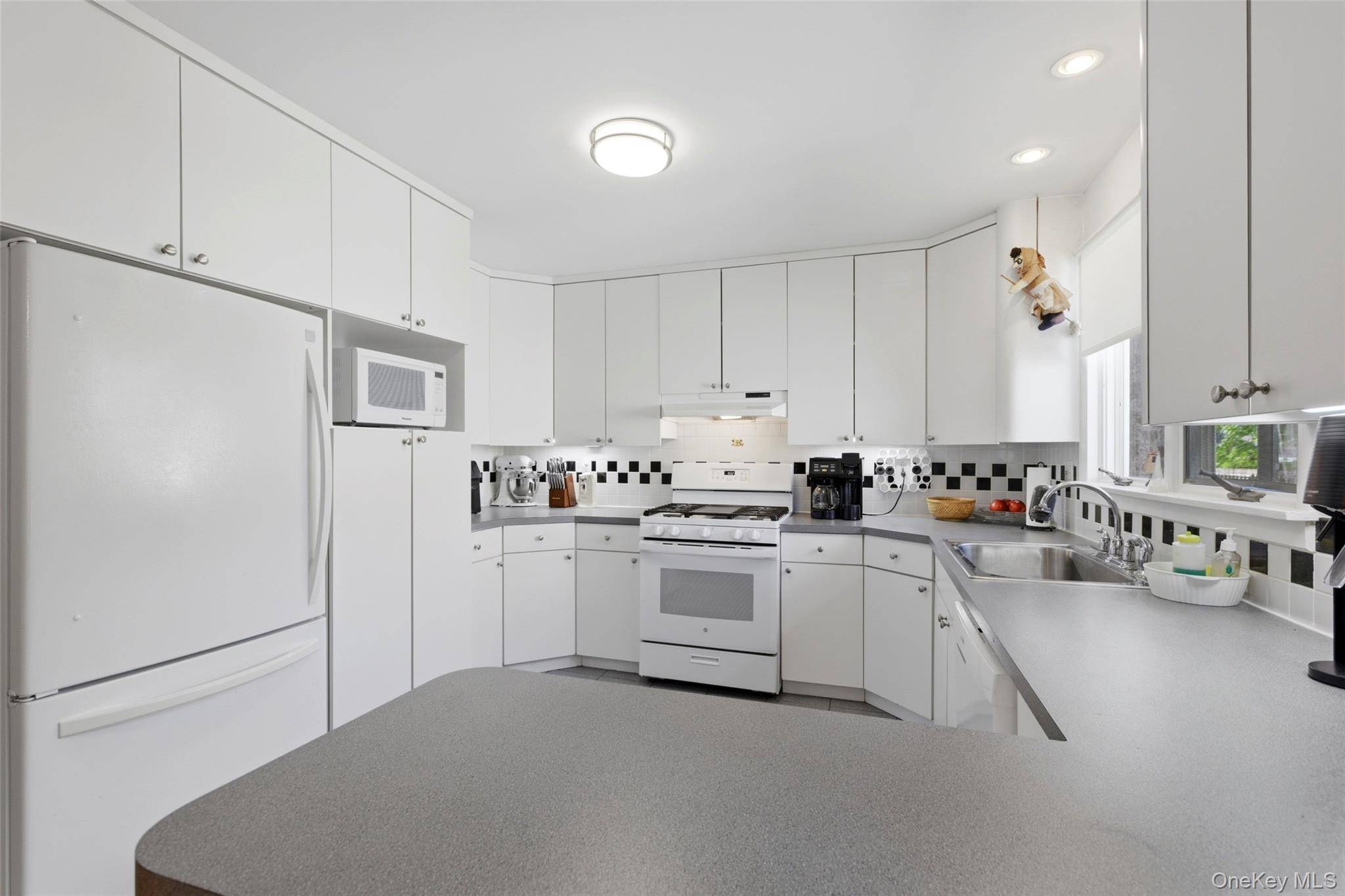 Casa de 3 Dormitorios en Venta en Hauppauge - Nueva York - EE. UU. - 4