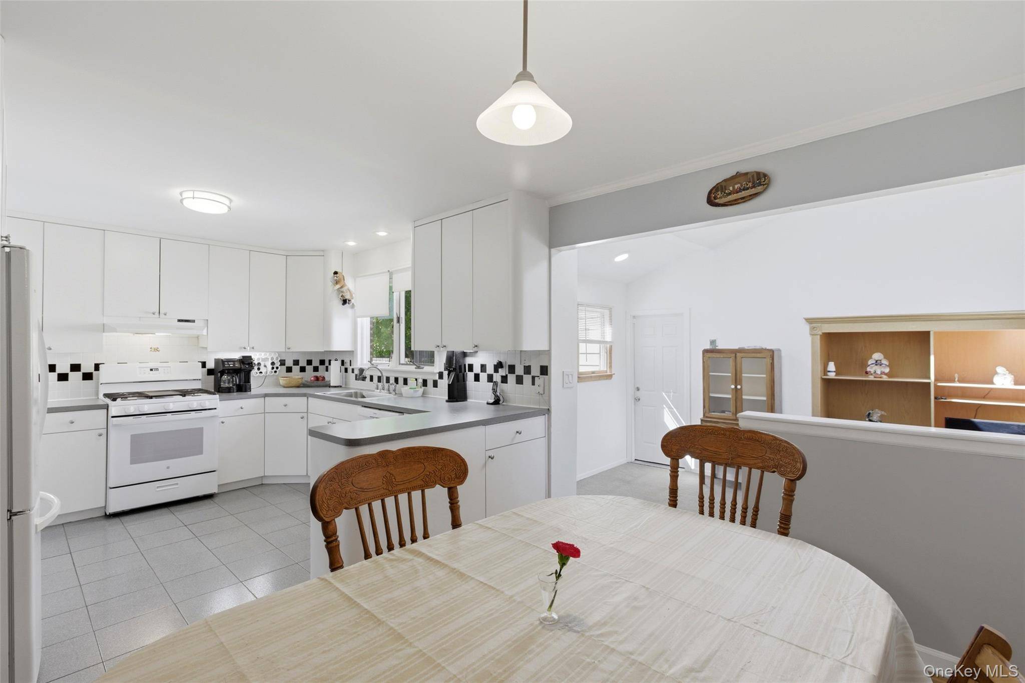 Casa de 3 Dormitorios en Venta en Hauppauge - Nueva York - EE. UU. - 7