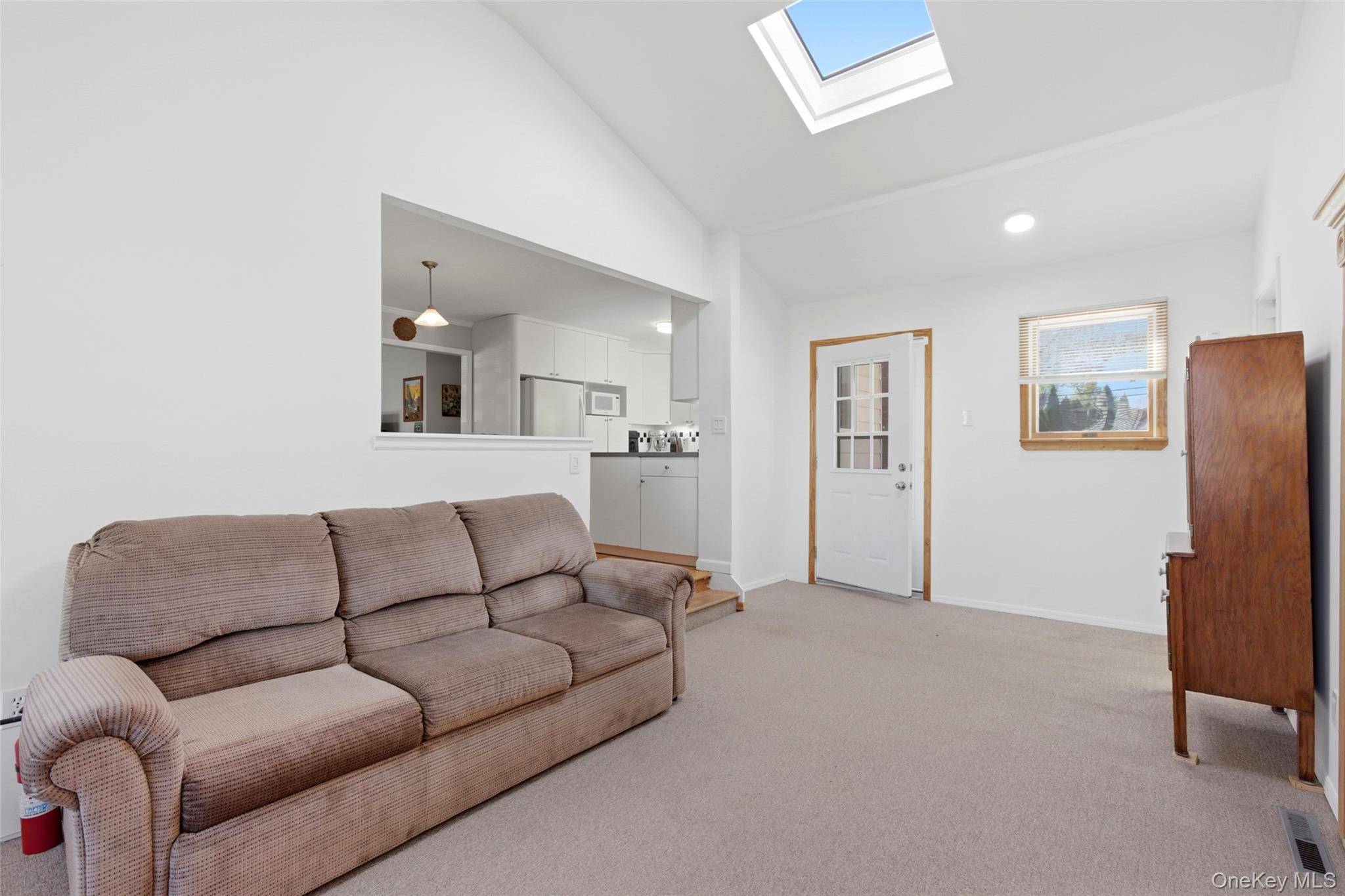Casa de 3 Dormitorios en Venta en Hauppauge - Nueva York - EE. UU. - 8