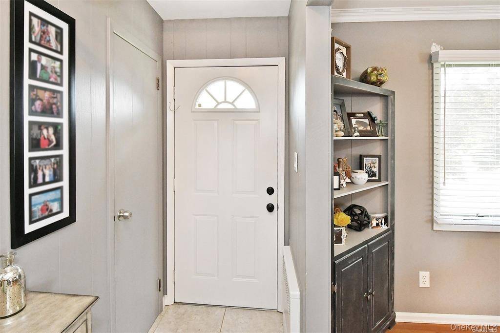 Casa com 3 Quartos à Venda em Hicksville - Nova Iorque - EUA - 3