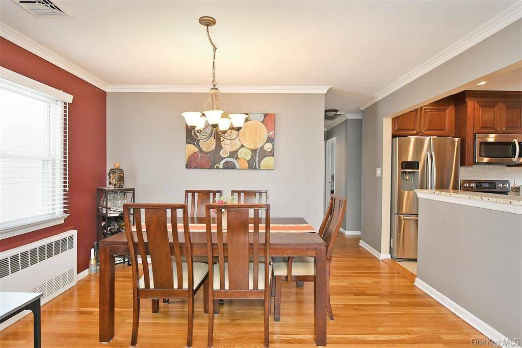 Casa com 3 Quartos à Venda em Hicksville - Nova Iorque - EUA - 7