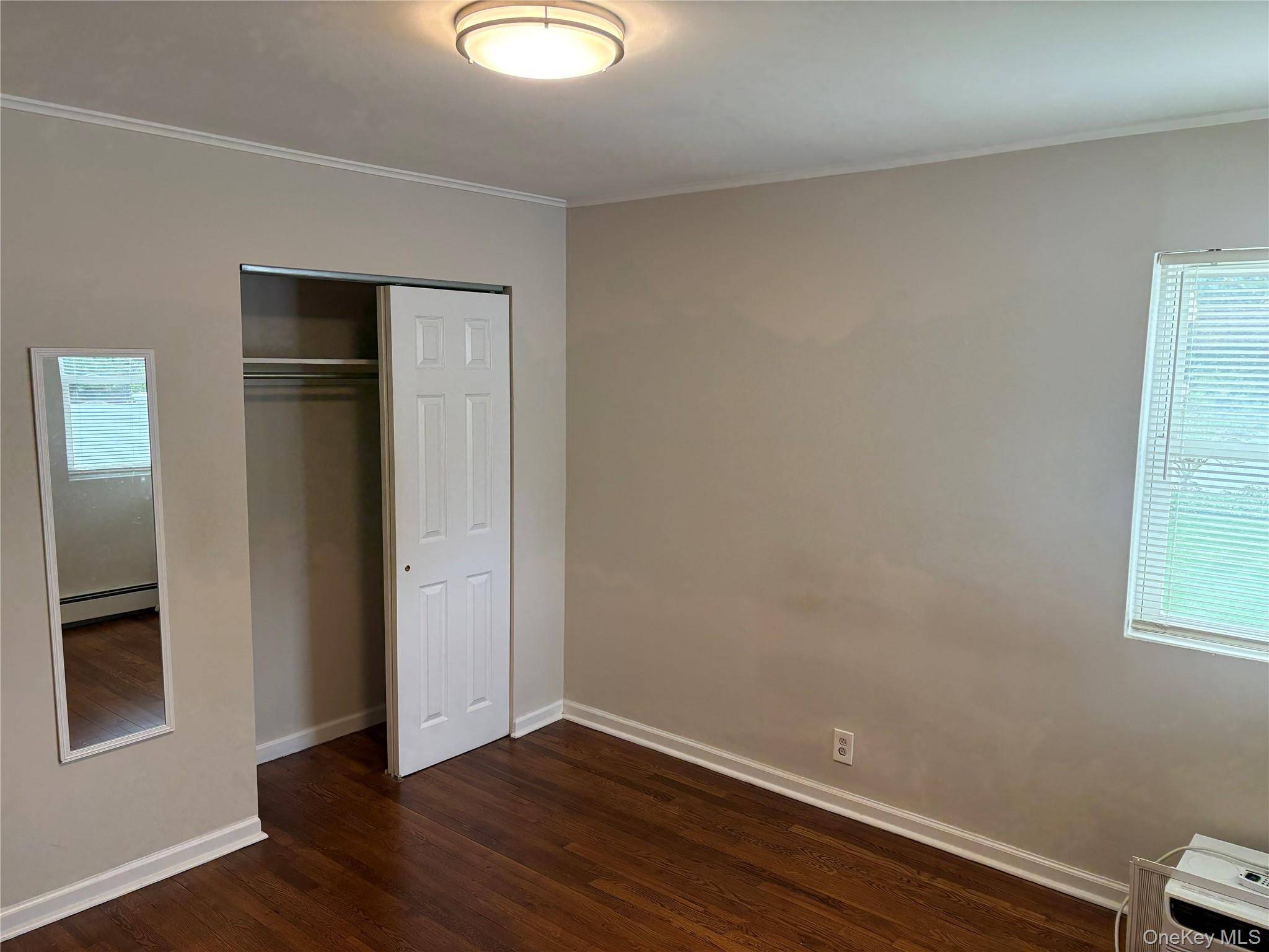 Casa de 3 Dormitorios en Venta en Hicksville - Nueva York - EE. UU. - 6