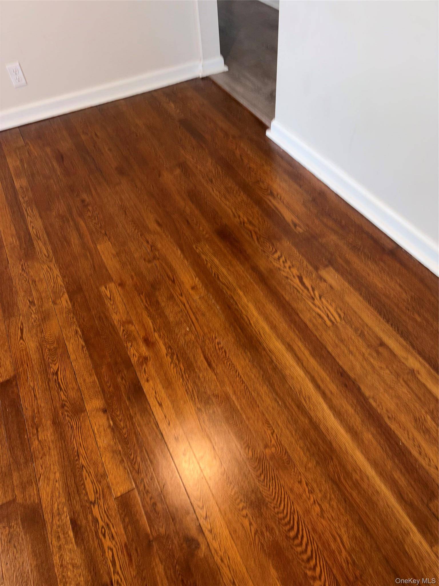Casa de 3 Dormitorios en Venta en Hicksville - Nueva York - EE. UU. - 7
