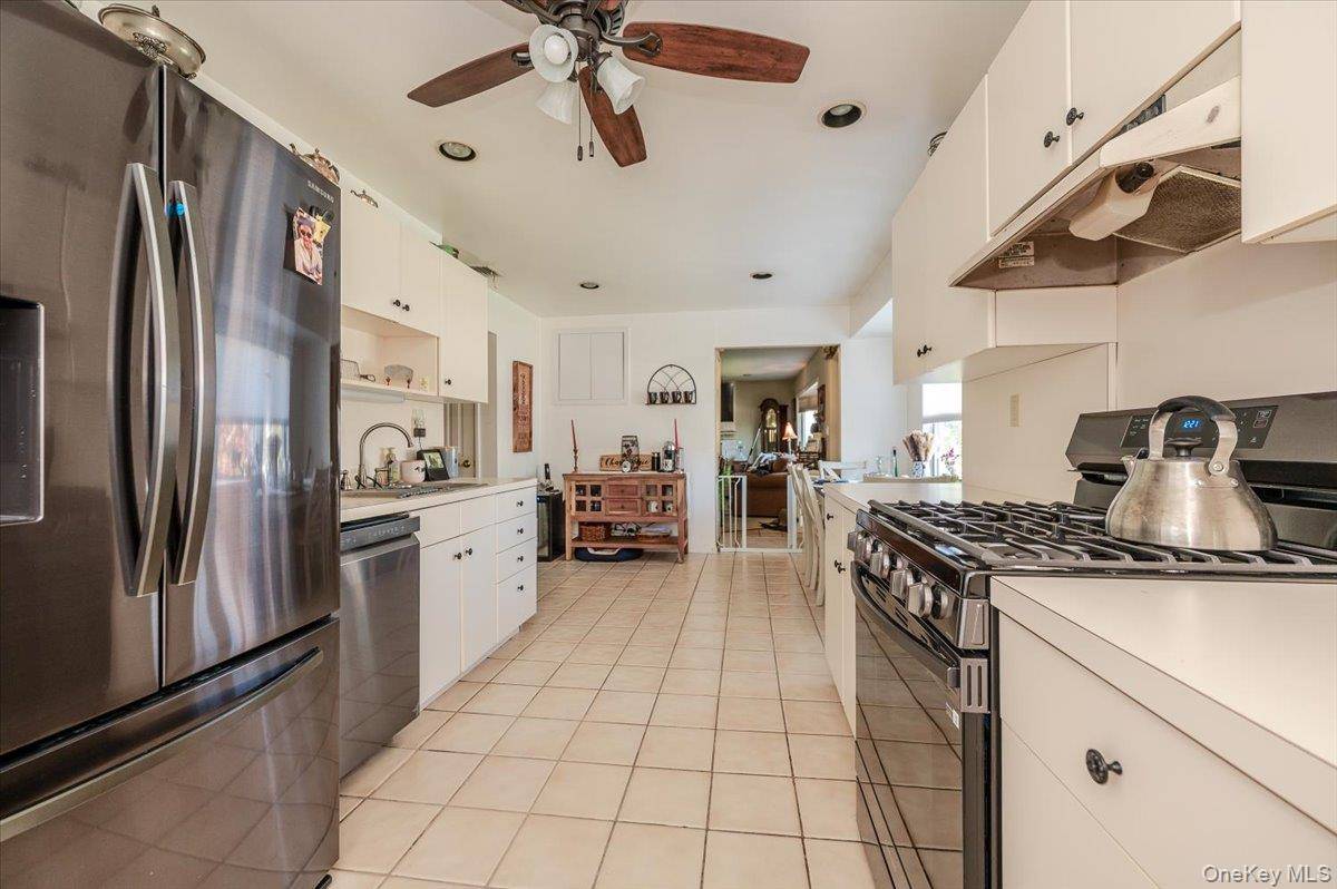 Casa de 3 Dormitorios en Venta en Hicksville - Nueva York - EE. UU. - 7