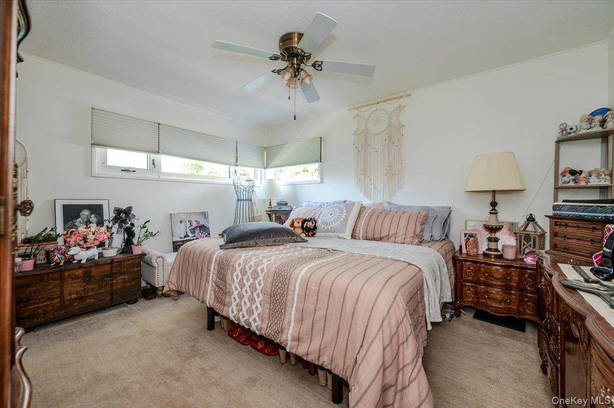 Casa de 3 Dormitorios en Venta en Hicksville - Nueva York - EE. UU. - 8