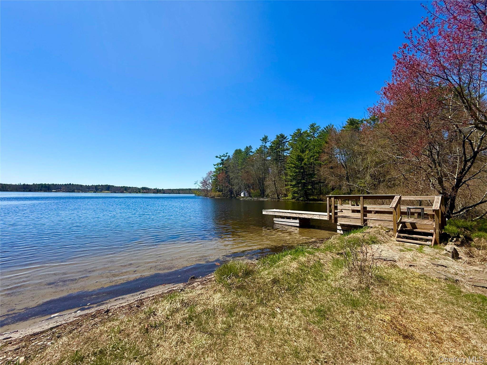 Casa com 3 Quartos à Venda em Highland Lake - Nova Iorque - EUA - 1