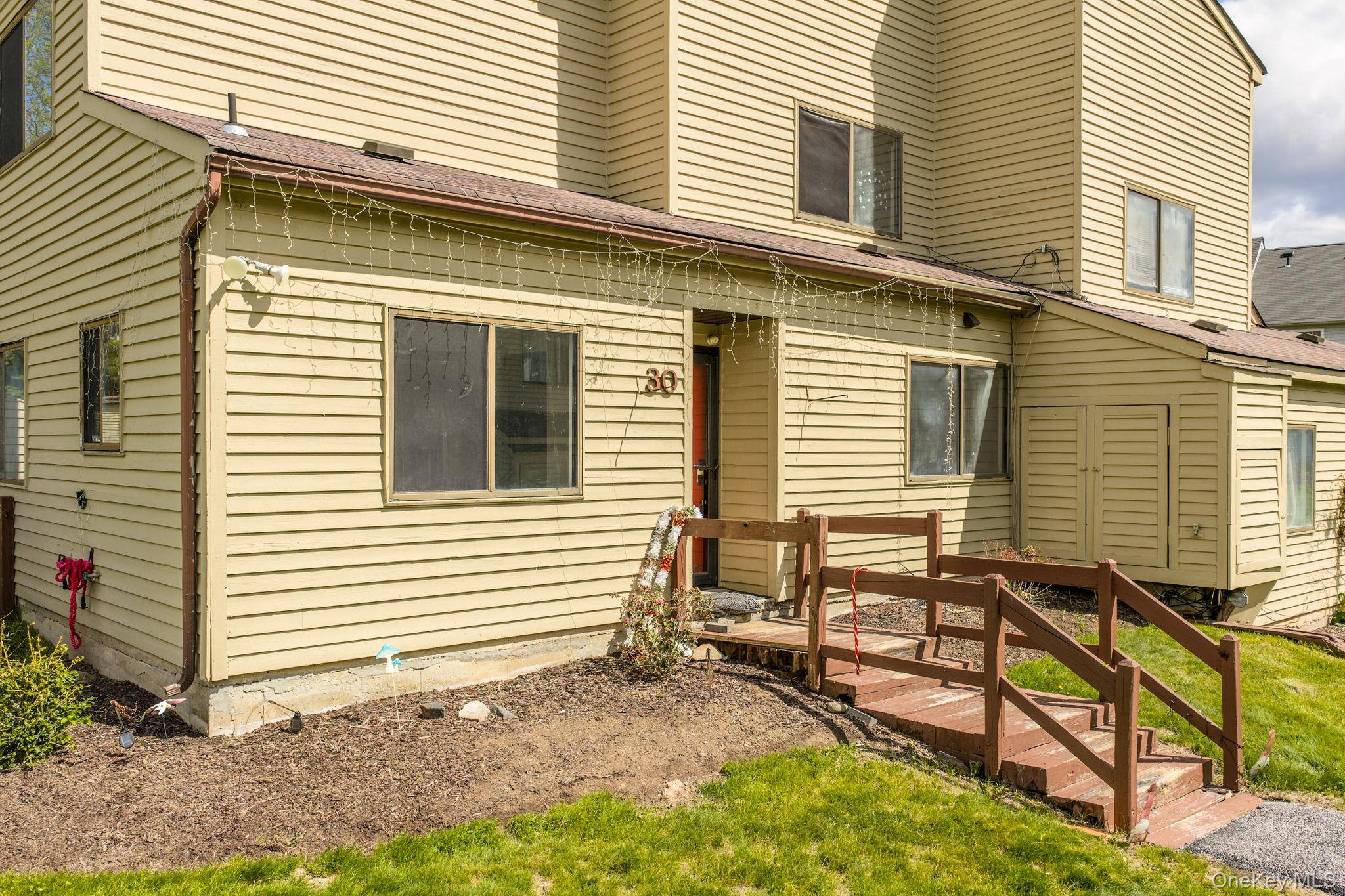 Casa de 3 Dormitorios en Venta en Highland Mills - Nueva York - EE. UU. - 2