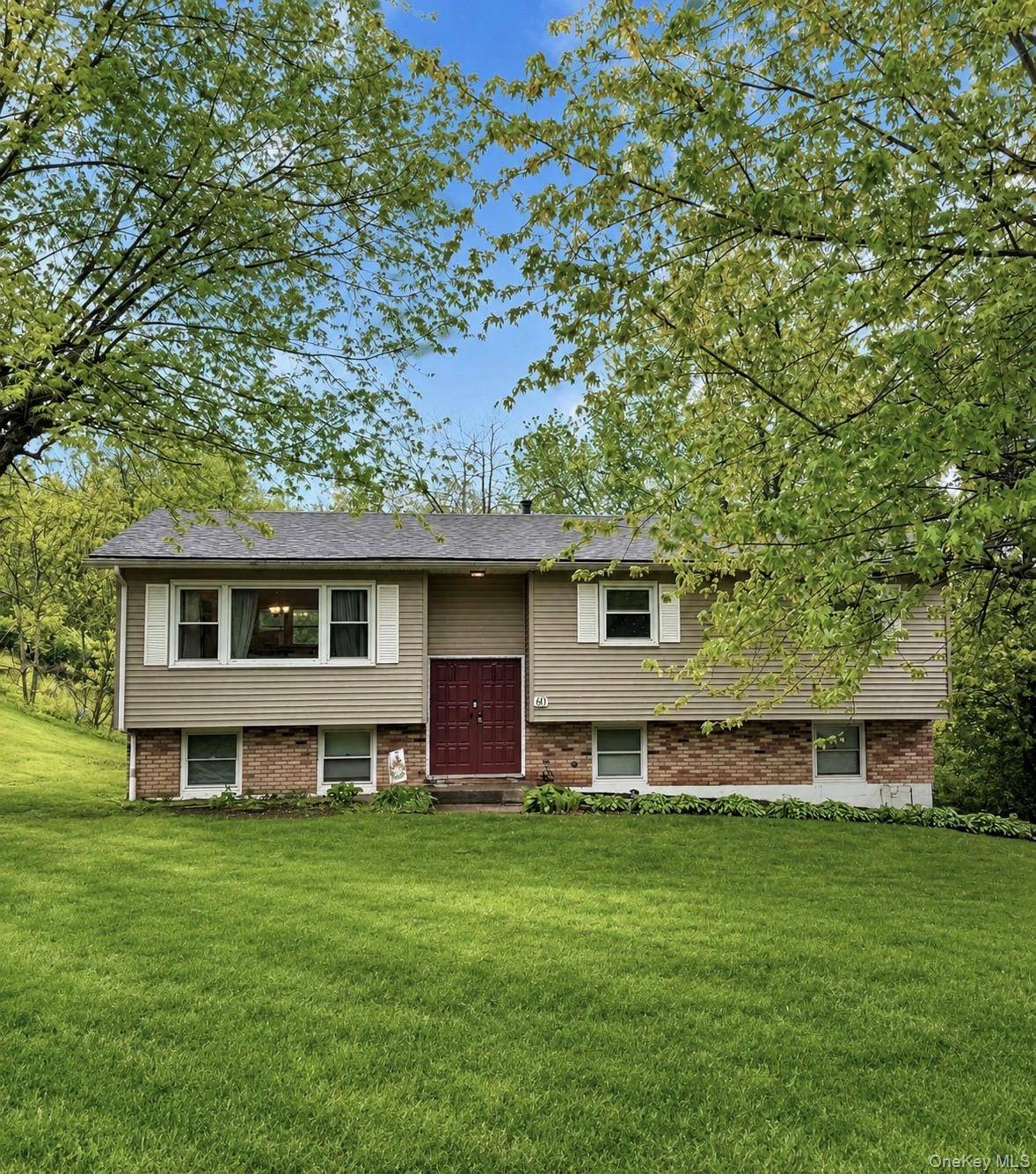Casa de 3 Dormitorios en Venta en Highland - Nueva York - EE. UU. - 1