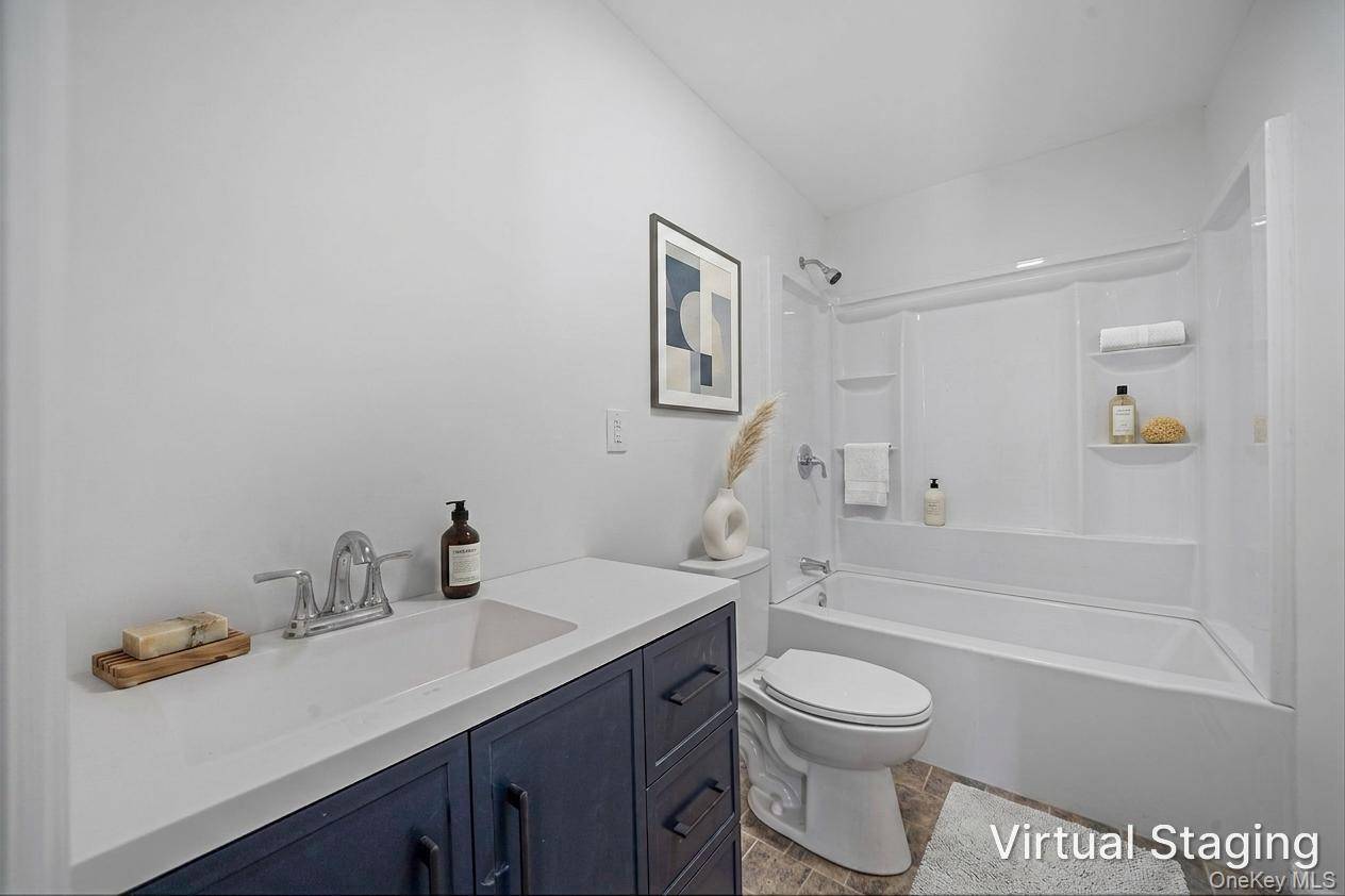 Casa com 3 Quartos à Venda em Holtsville - Nova Iorque - EUA - 6