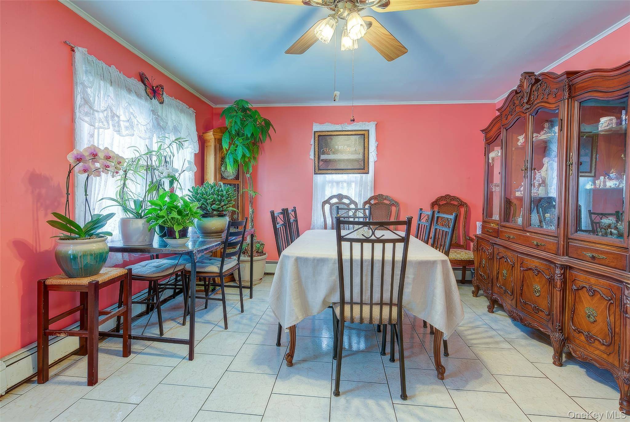 Casa de 3 Dormitorios en Venta en Holtsville - Nueva York - EE. UU. - 3