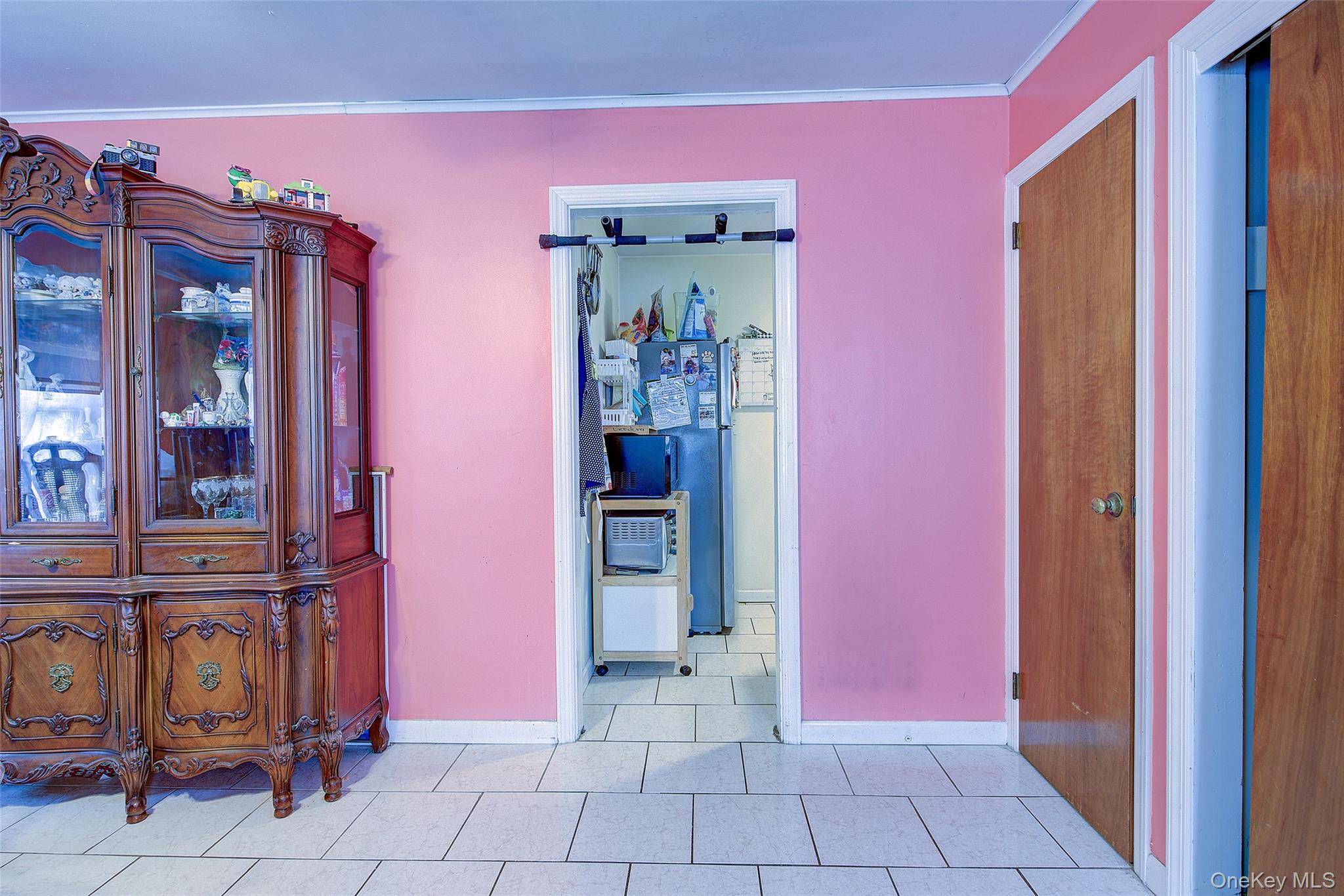 Casa de 3 Dormitorios en Venta en Holtsville - Nueva York - EE. UU. - 5