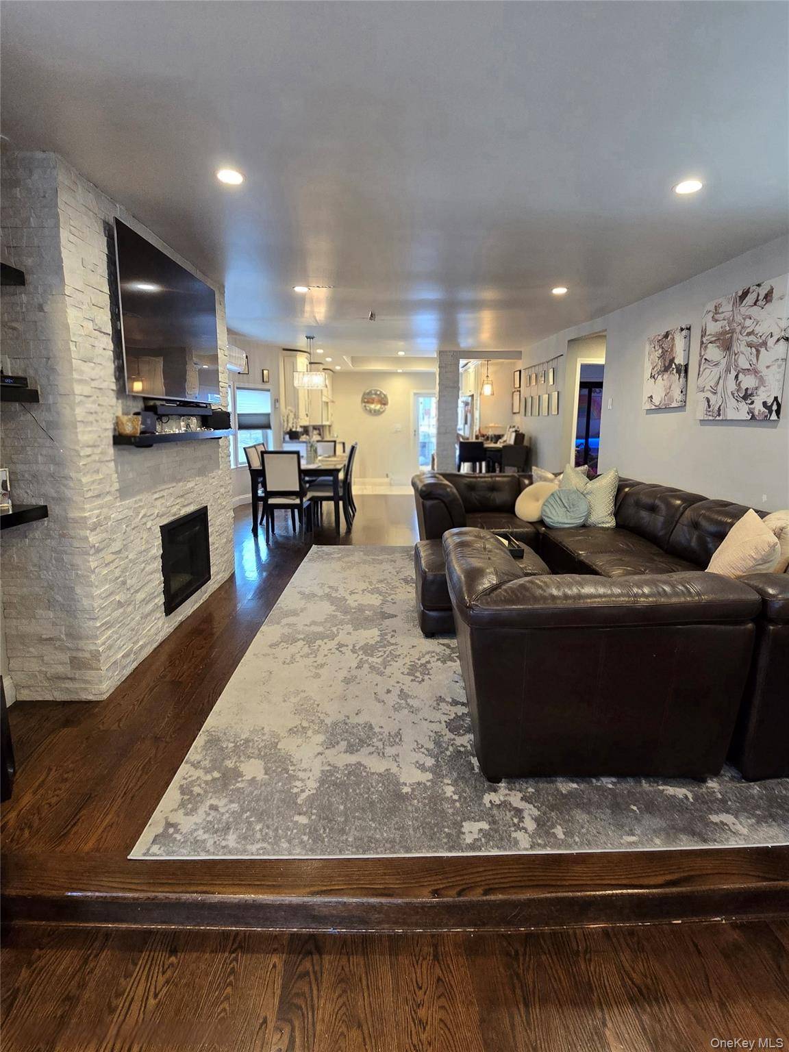 Casa com 3 Quartos à Venda em Howard Beach - Nova Iorque - EUA - 3