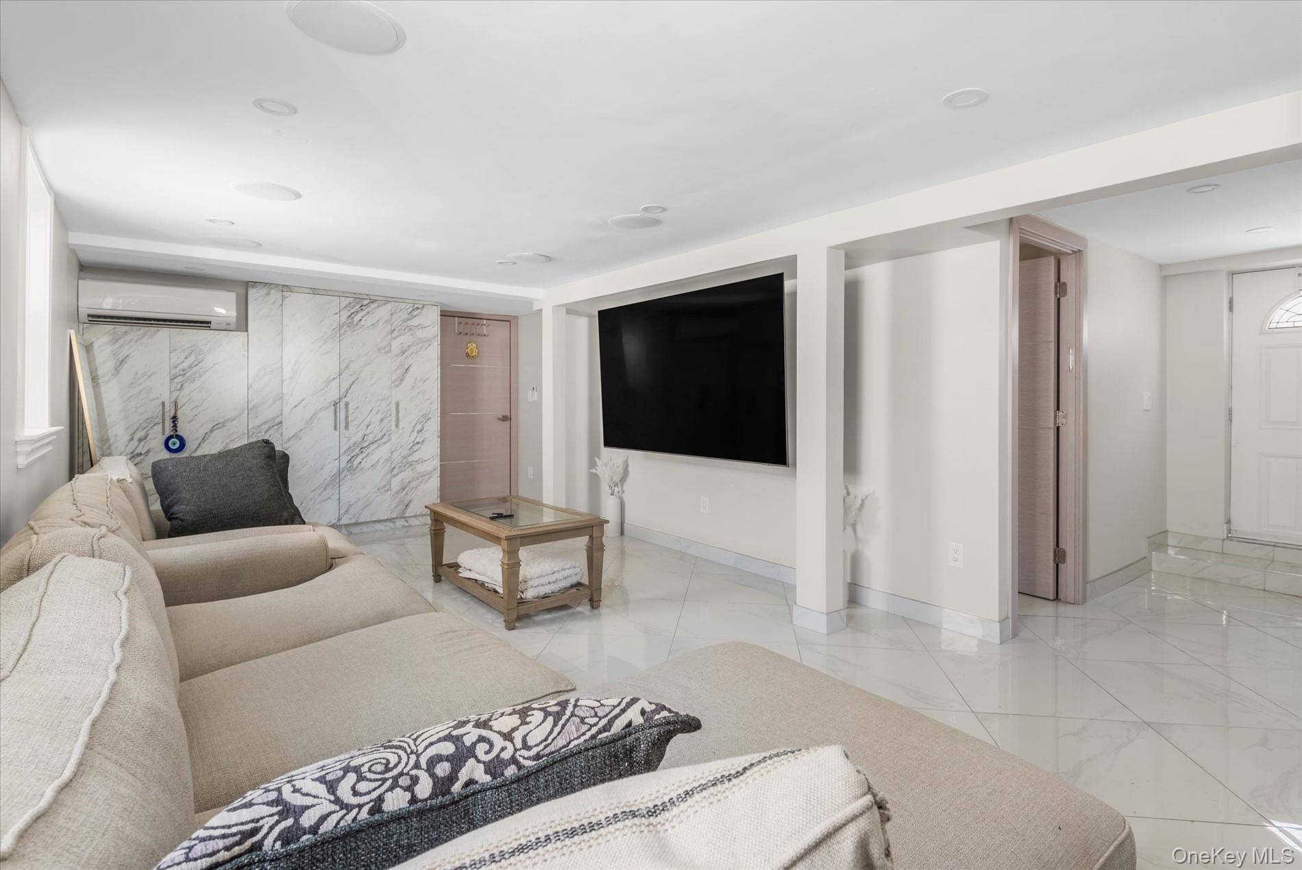 3 Bedroom Home for Sale in Howard Beach - New York - USA - 3