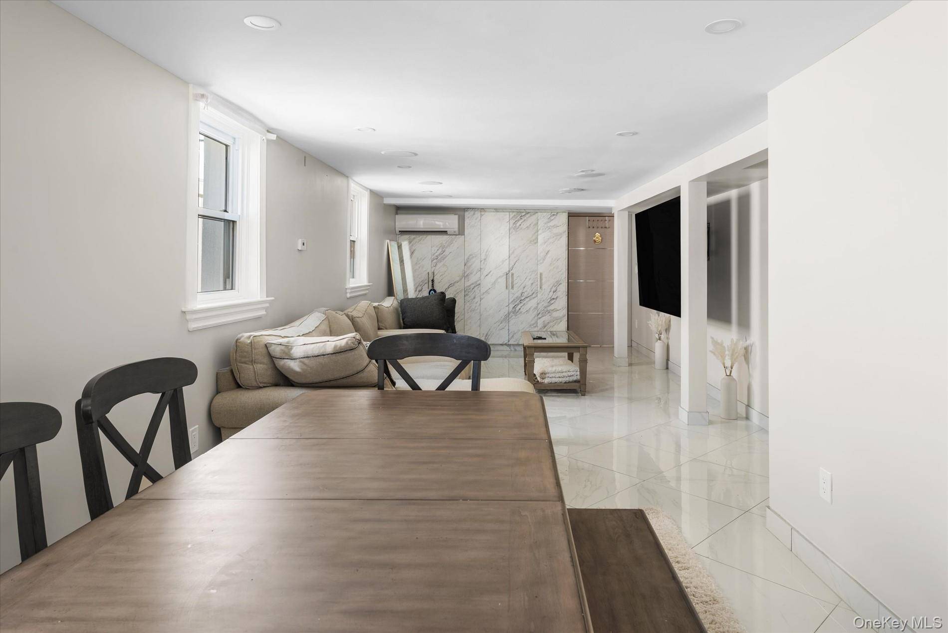 3 Bedroom Home for Sale in Howard Beach - New York - USA - 6