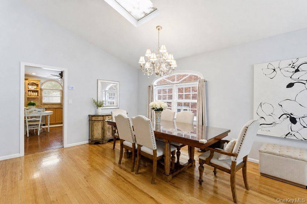 Casa com 3 Quartos à Venda em Howard Beach - Nova Iorque - EUA - 3