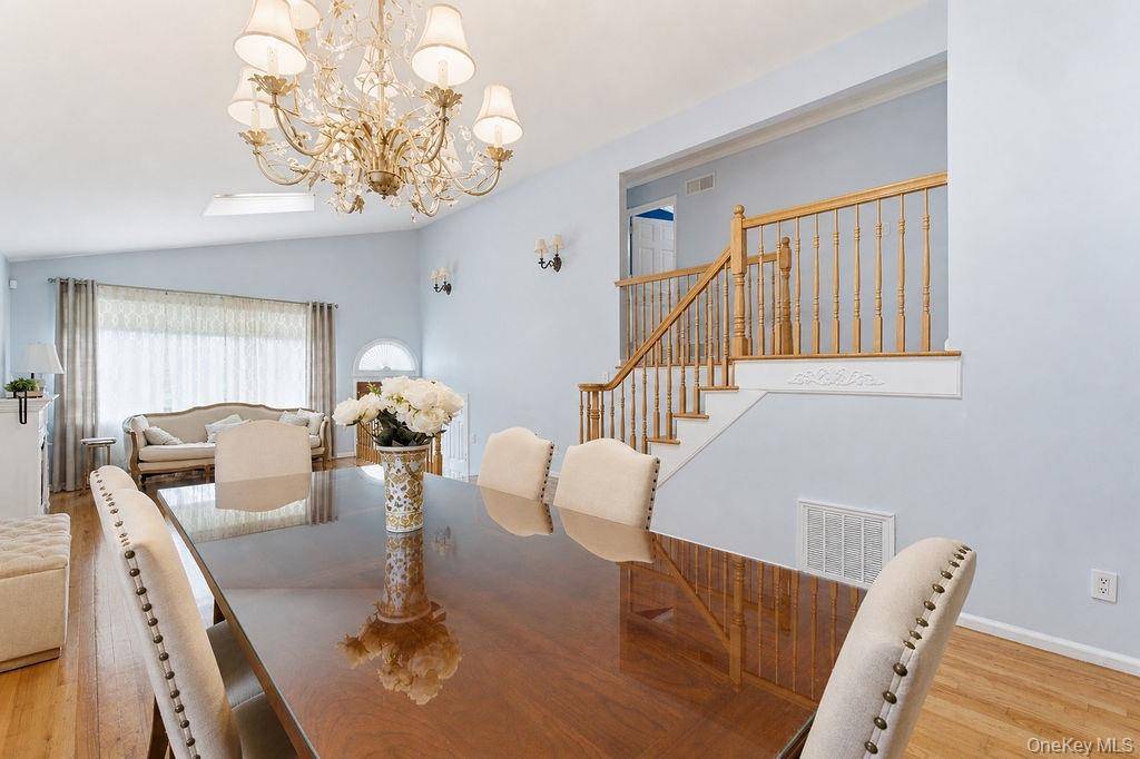 Casa com 3 Quartos à Venda em Howard Beach - Nova Iorque - EUA - 6