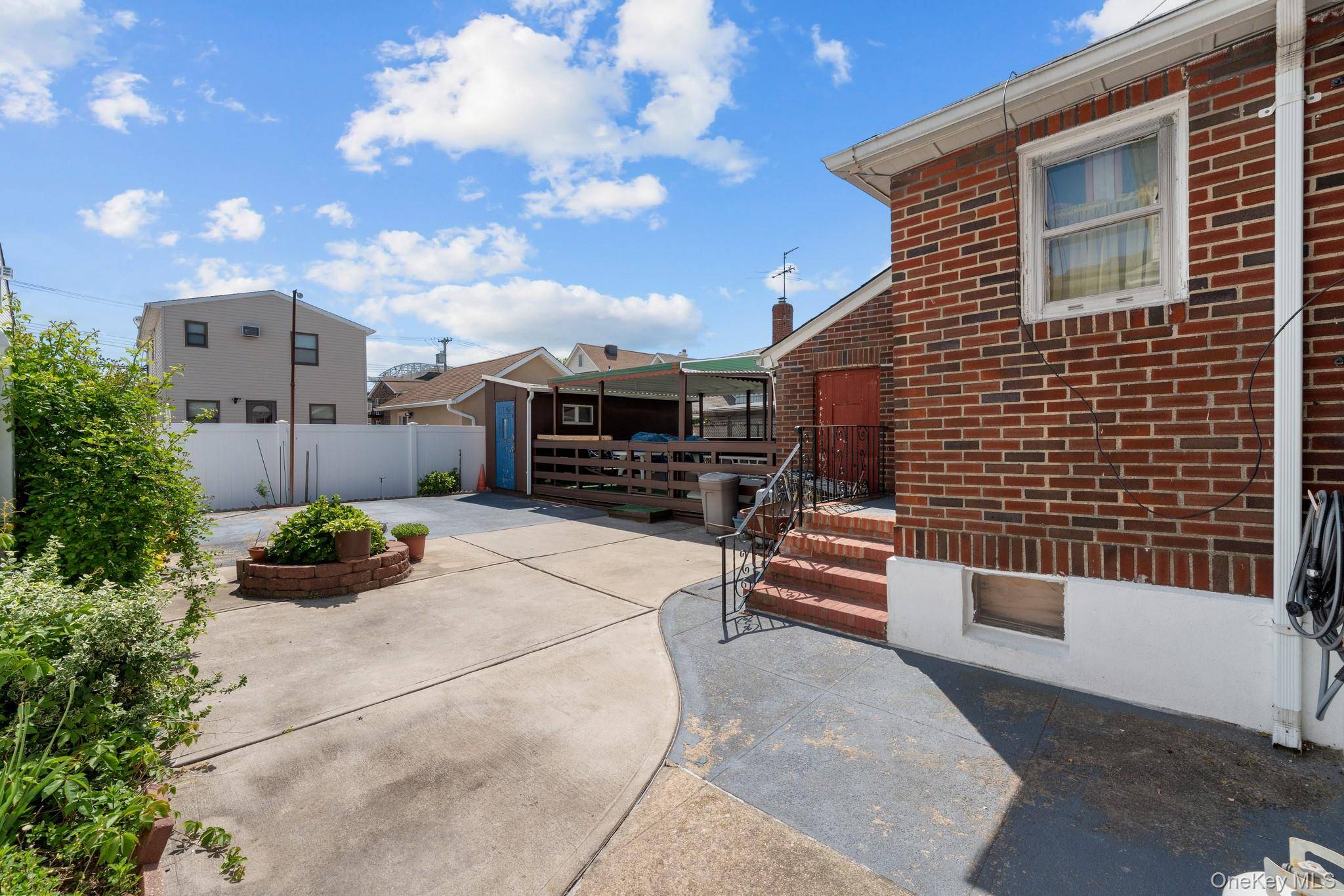 Casa com 3 Quartos à Venda em Howard Beach - Nova Iorque - EUA - 5