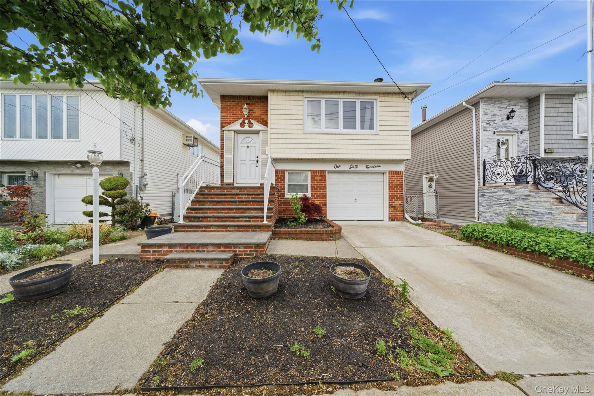 3 Bedroom Home for Sale in Howard Beach - New York - USA - 1