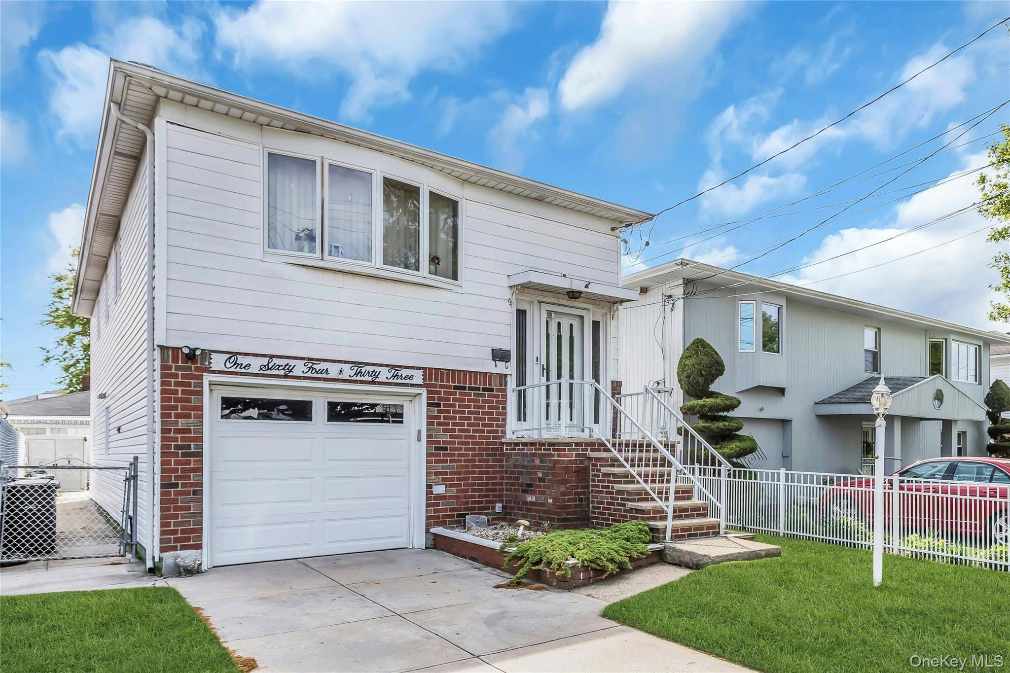 Casa com 3 Quartos à Venda em Howard Beach - Nova Iorque - EUA - 2