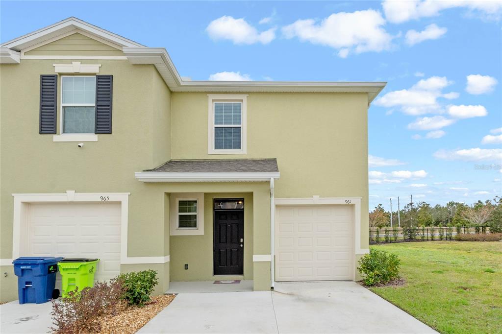 Maison de 3 Chambres à Vendre à Howey In The Hills - Floride - États-Unis - 1