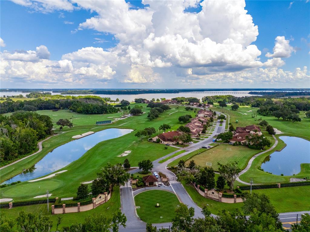 Casa de 3 Dormitorios en Venta en Howey In The Hills - Florida - EE. UU. - 4