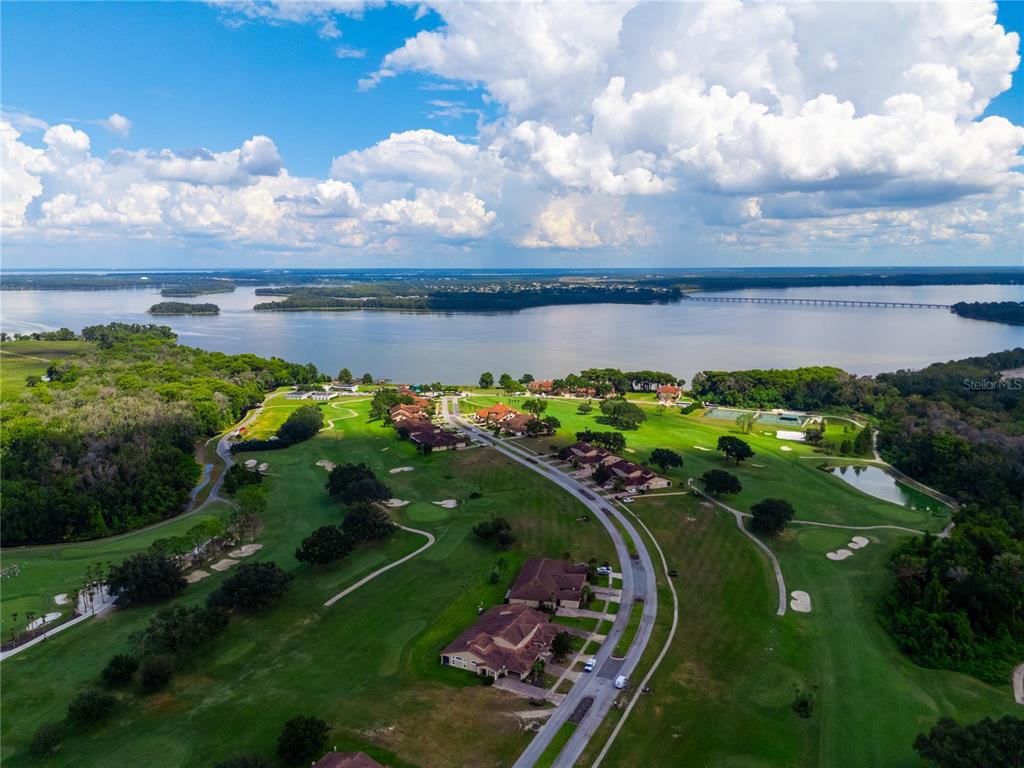 Casa de 3 Dormitorios en Venta en Howey In The Hills - Florida - EE. UU. - 8