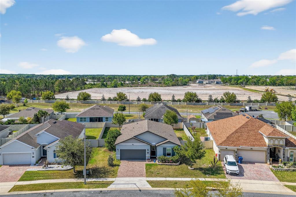 Casa de 3 Dormitorios en Venta en Howey In The Hills - Florida - EE. UU. - 2