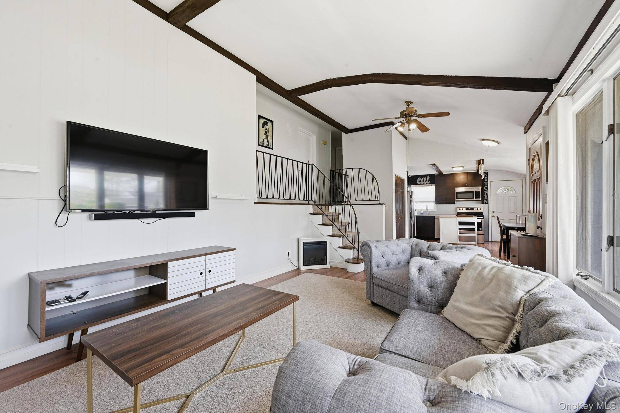 Casa com 3 Quartos à Venda em Huntington - Nova Iorque - EUA - 5