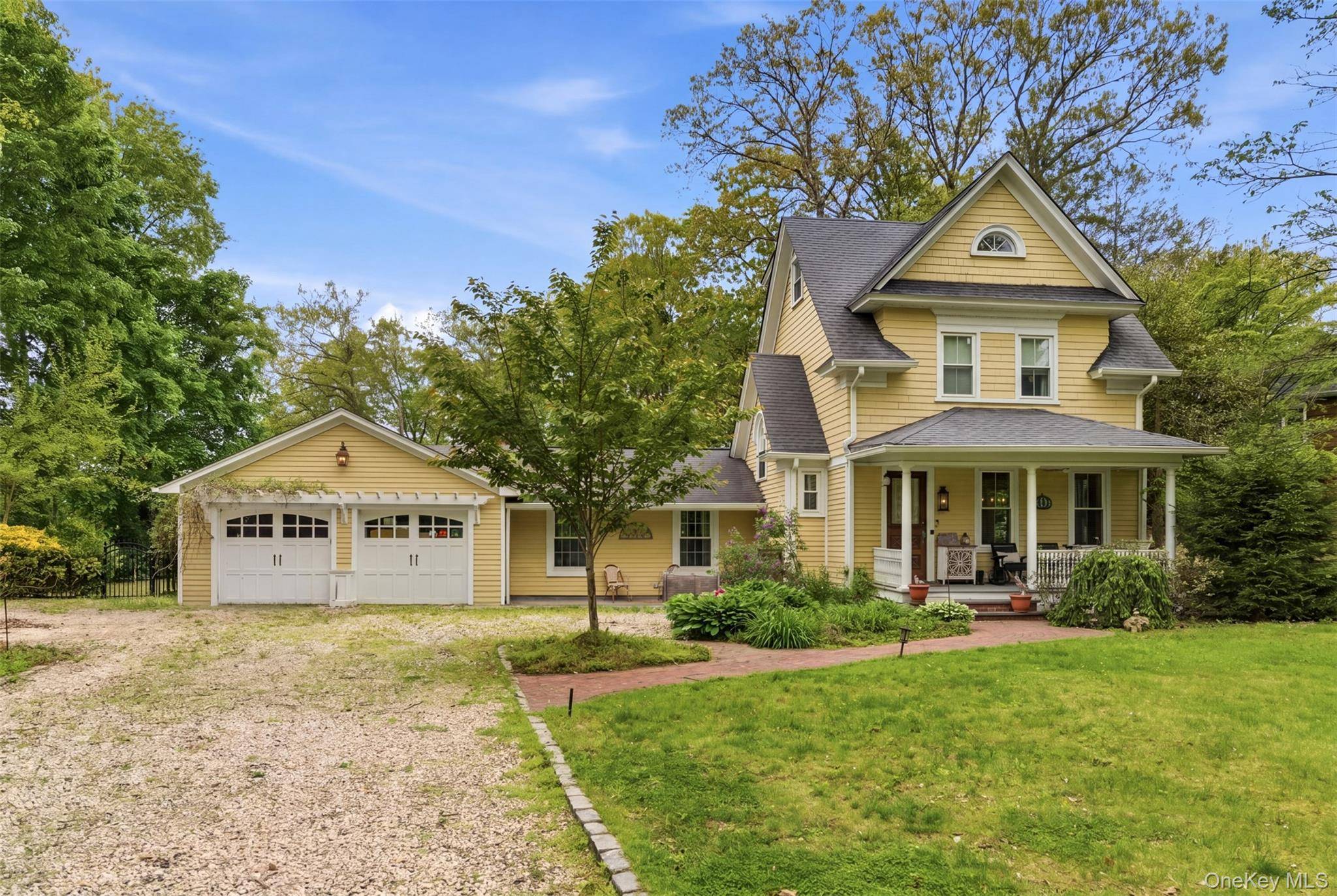 Casa de 3 Dormitorios en Venta en Huntington - Nueva York - EE. UU. - 2