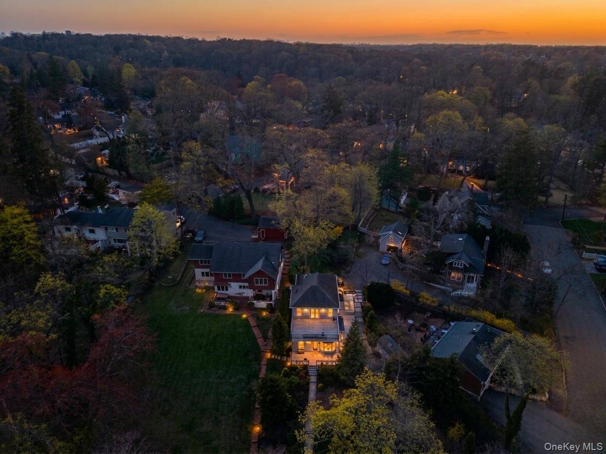 Casa de 3 Dormitorios en Venta en Huntington - Nueva York - EE. UU. - 2