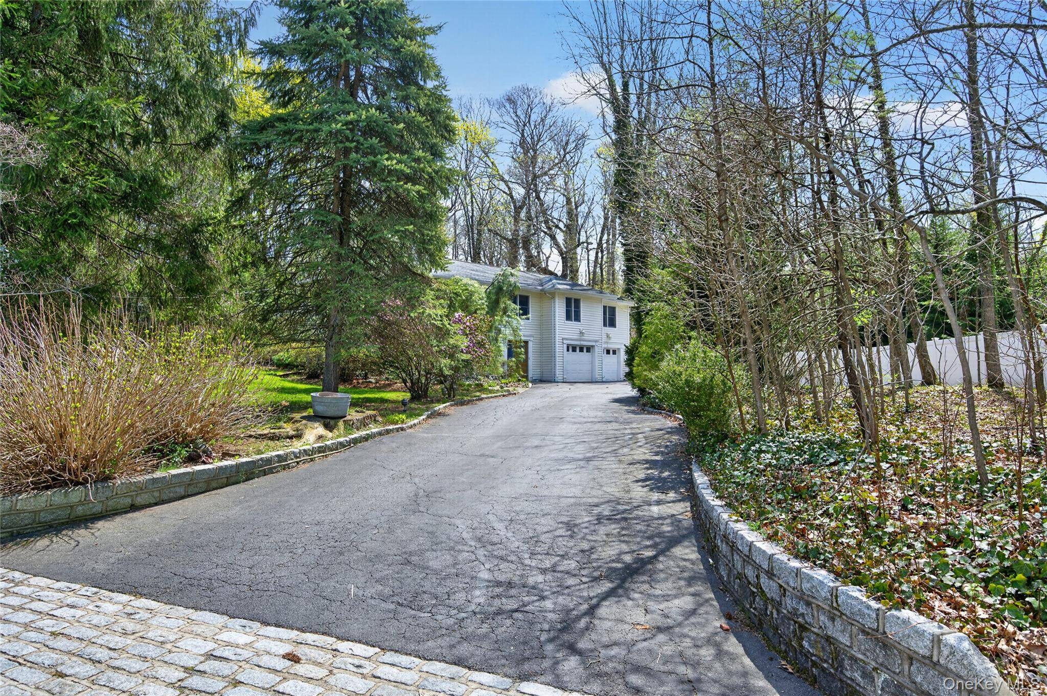3 Bedroom Home for Sale in Huntington - New York - USA - 3