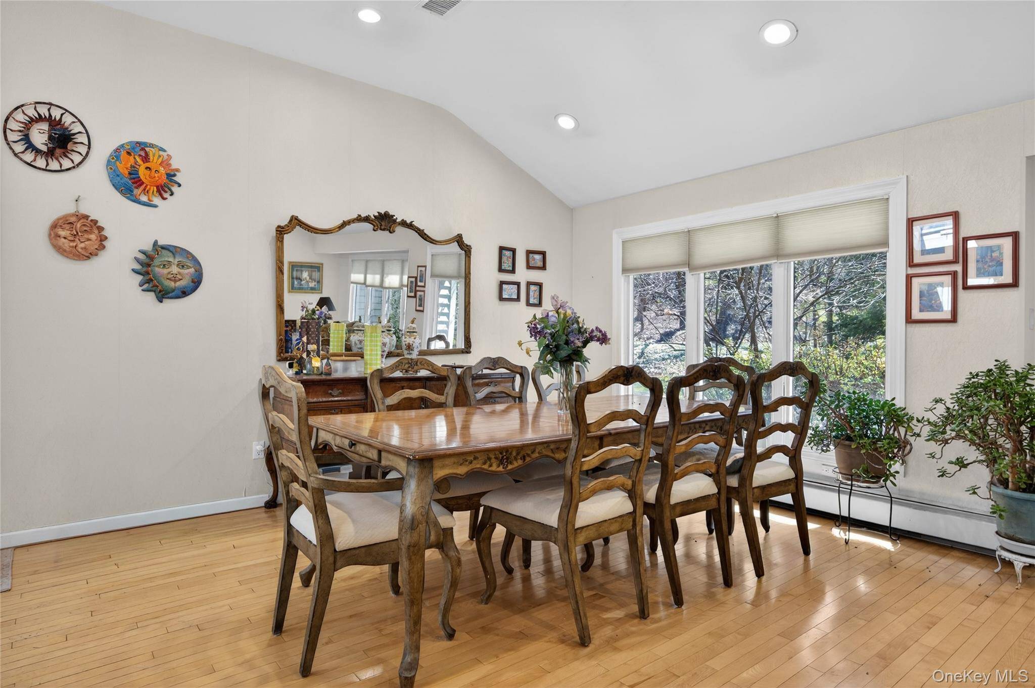 3 Bedroom Home for Sale in Huntington - New York - USA - 7