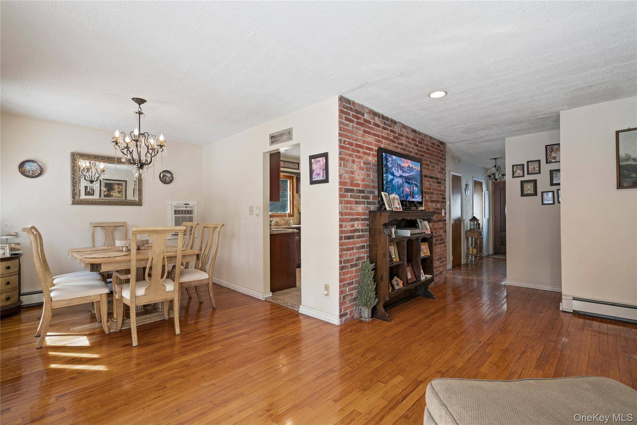 Casa de 3 Dormitorios en Venta en Huntington - Nueva York - EE. UU. - 7