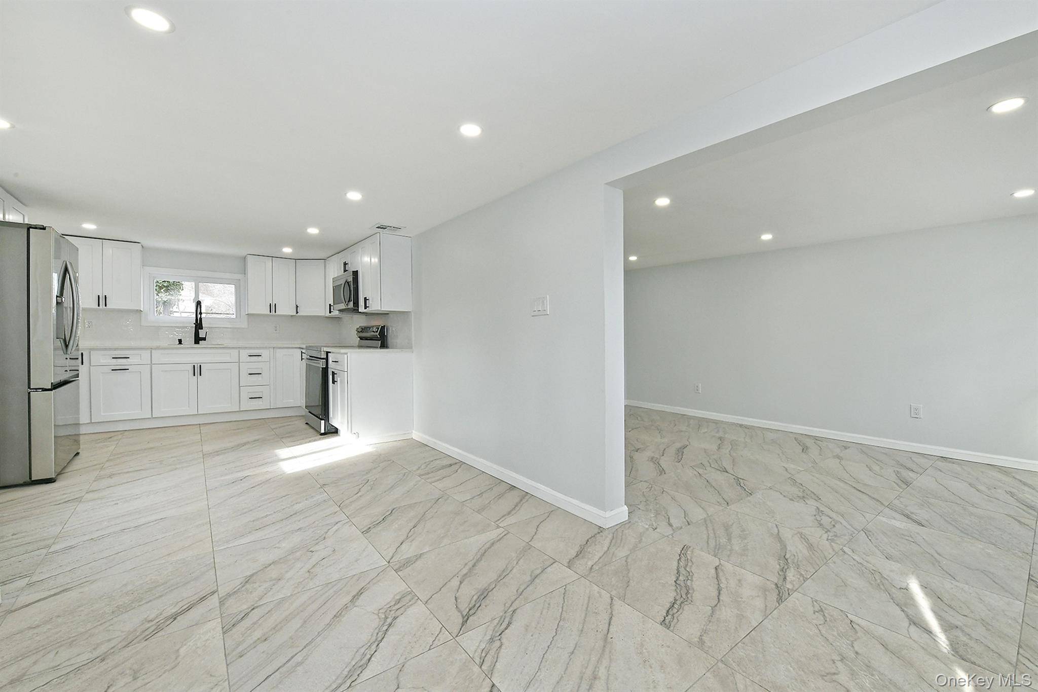 Casa de 3 Dormitorios en Venta en Huntington - Nueva York - EE. UU. - 6