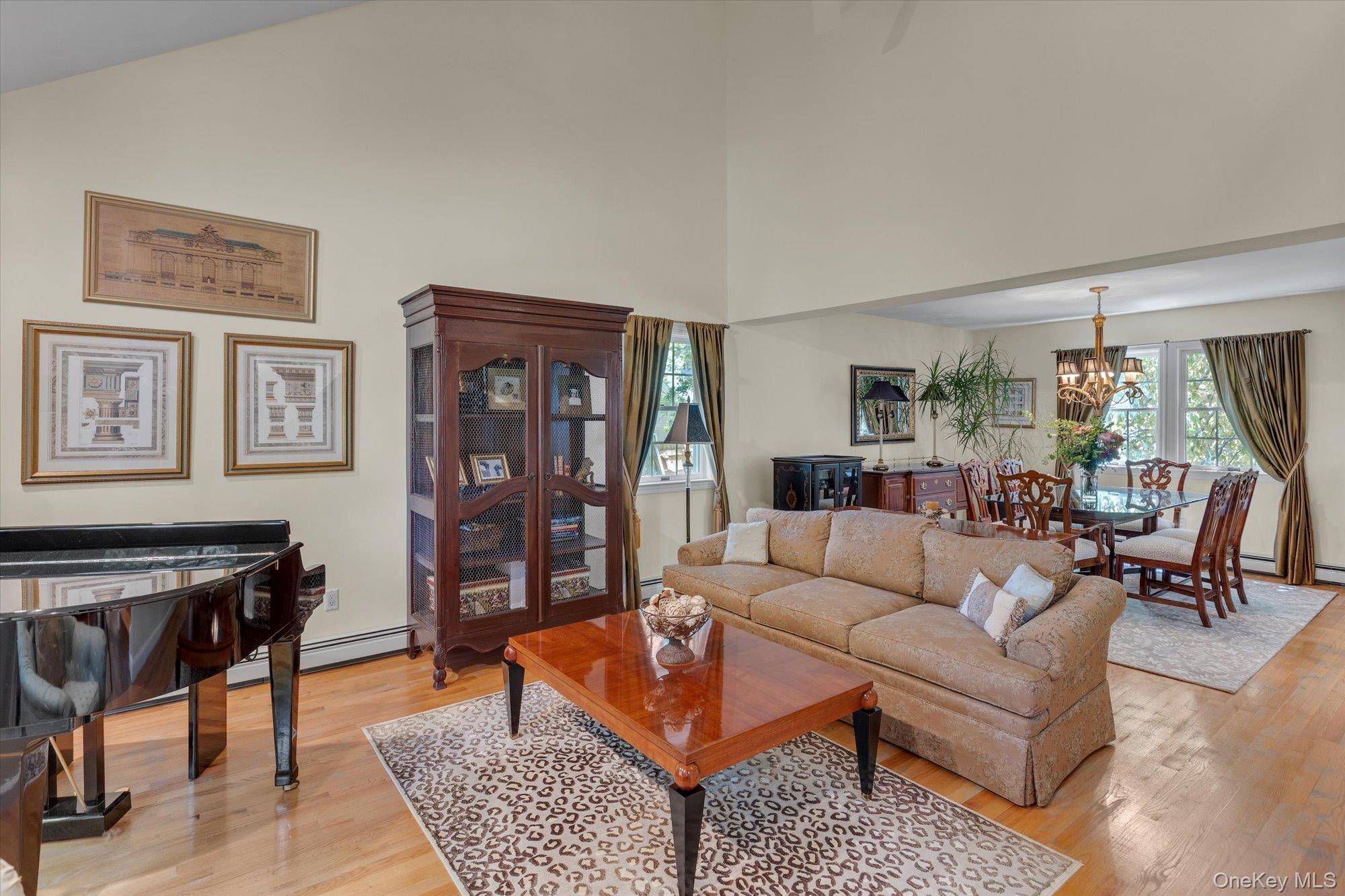 Casa de 3 Dormitorios en Venta en Huntington Station - Nueva York - EE. UU. - 6