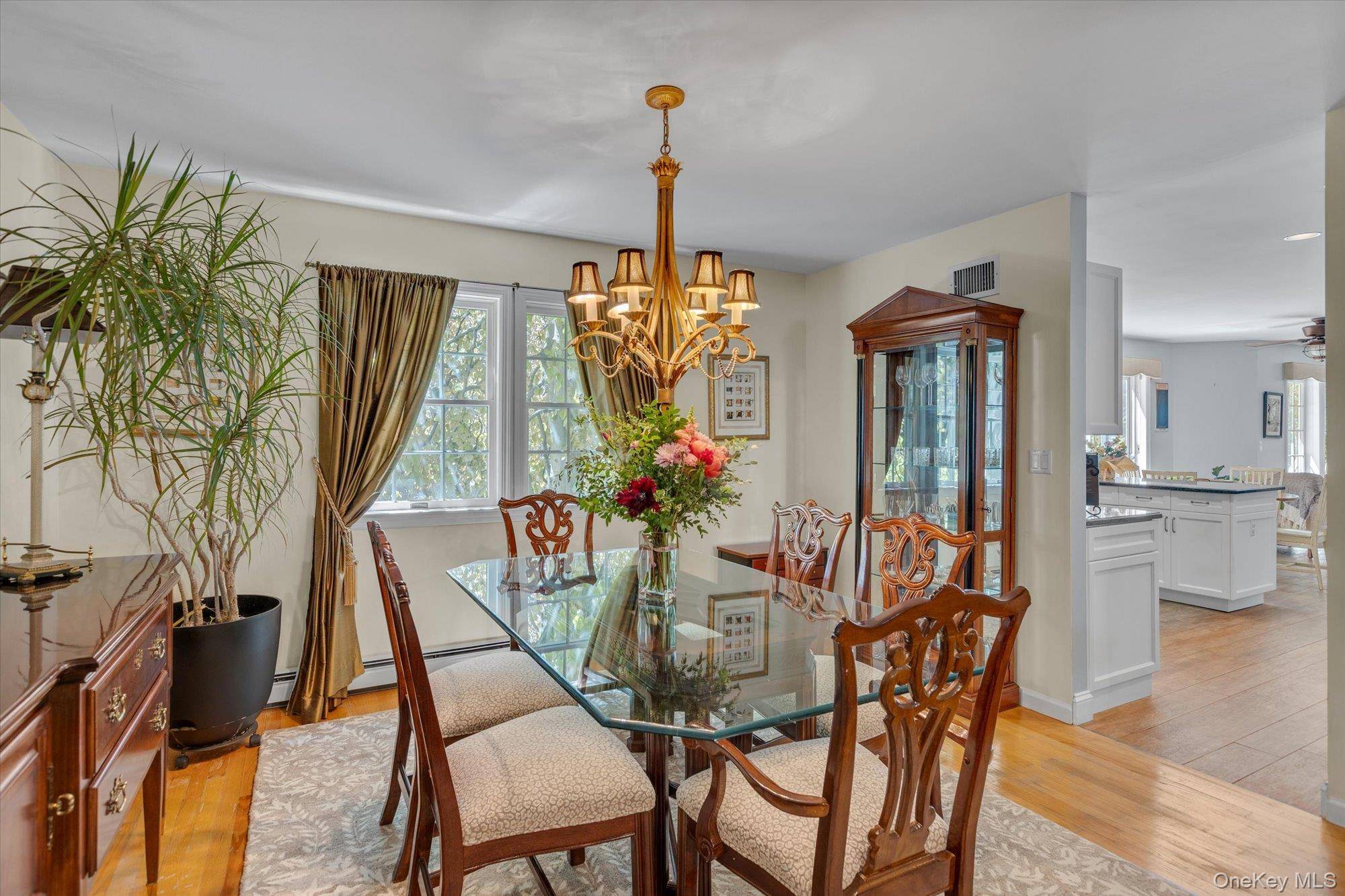 Casa de 3 Dormitorios en Venta en Huntington Station - Nueva York - EE. UU. - 8
