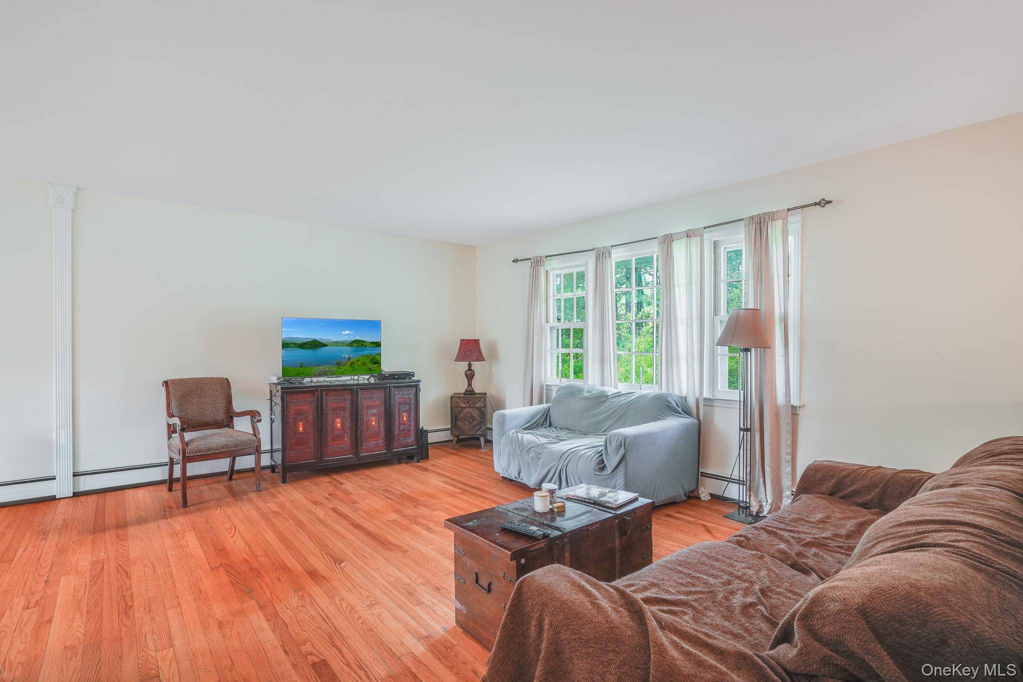 Casa com 3 Quartos à Venda em Hyde Park - Nova Iorque - EUA - 5